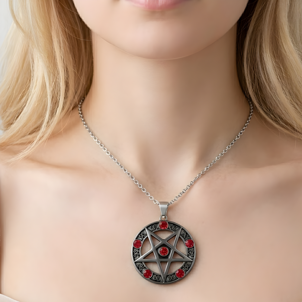 Circon Rojo - Collar Pentagrama Punta Hacia Abajo