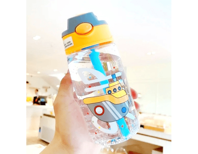 Botella agua submarino