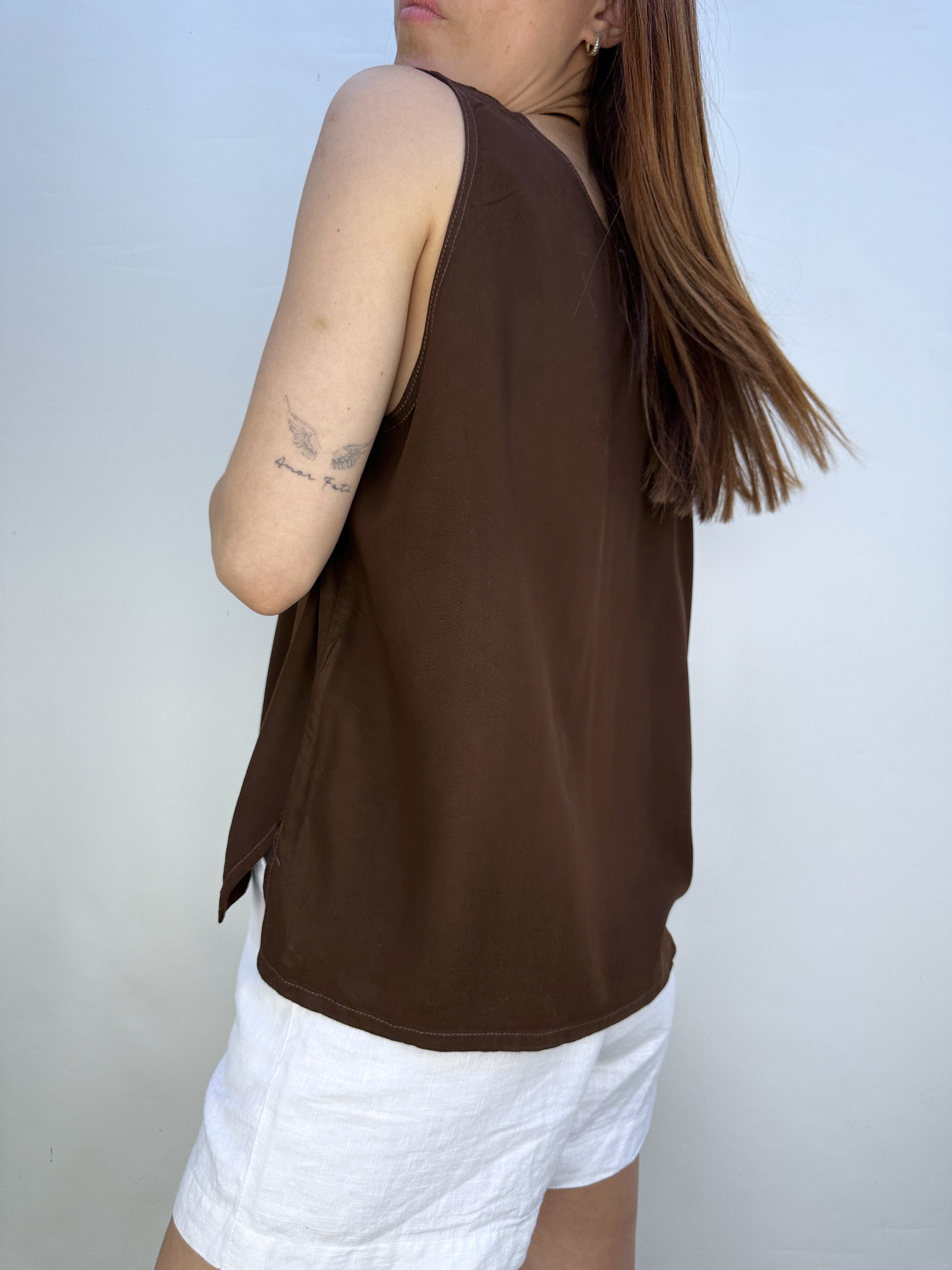 POLERA BÁSICA CHOCOLATE I L 3