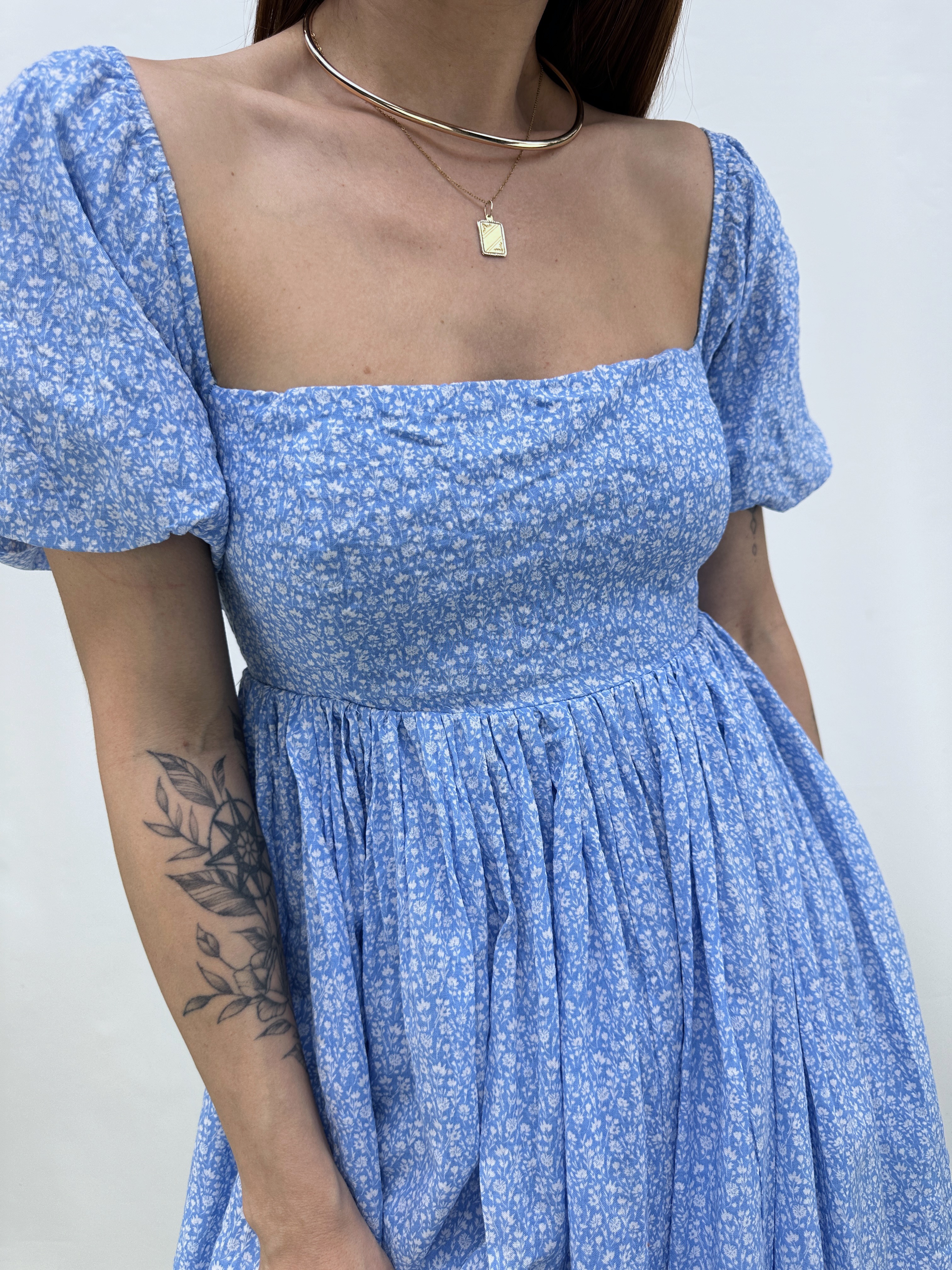 VESTIDO COQUETTE M 8