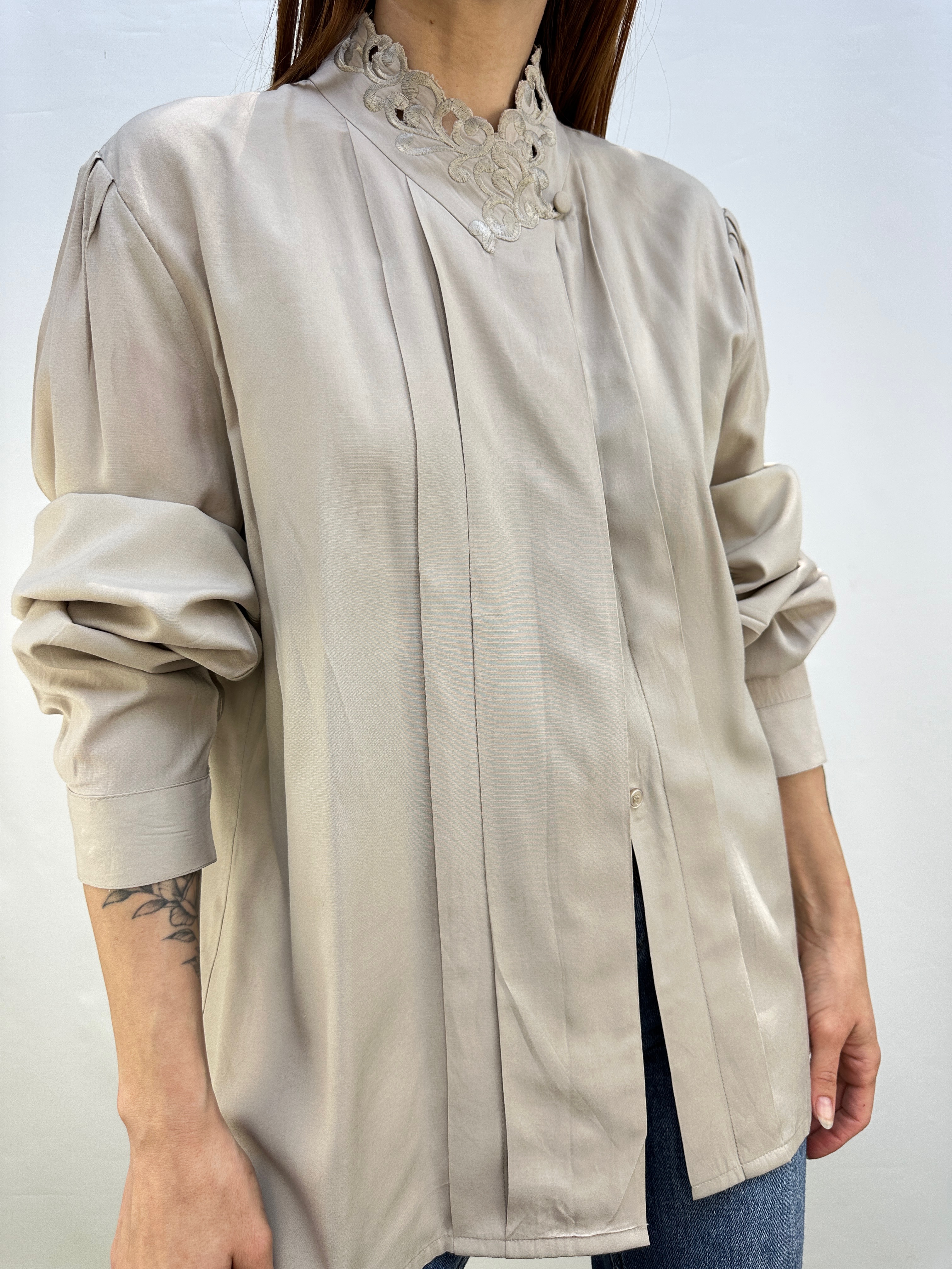 BLUSA VINTAGE TAUPÉ I L 6