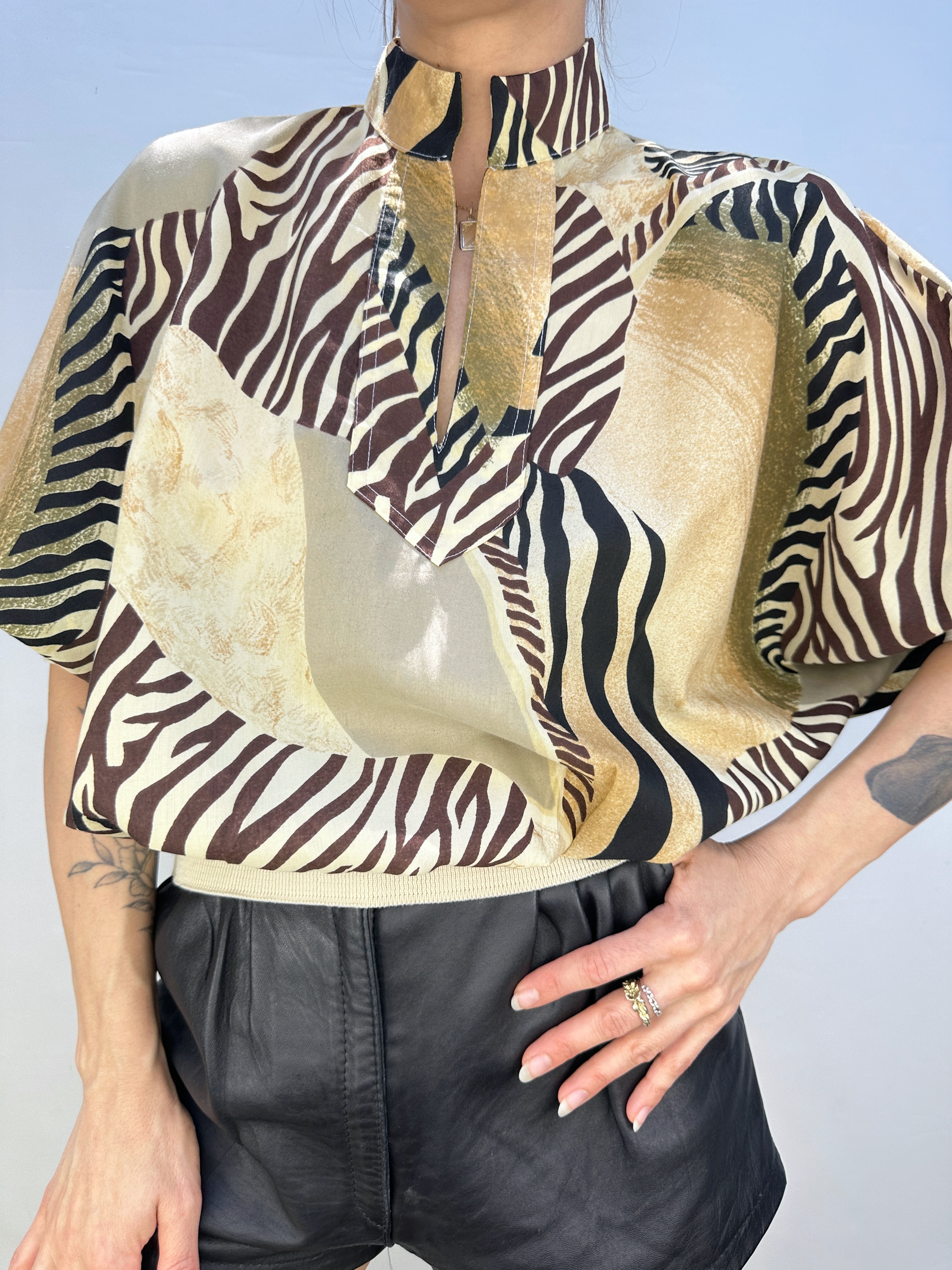 POLERA VINTAGE ANIMAL PRINT I M 4