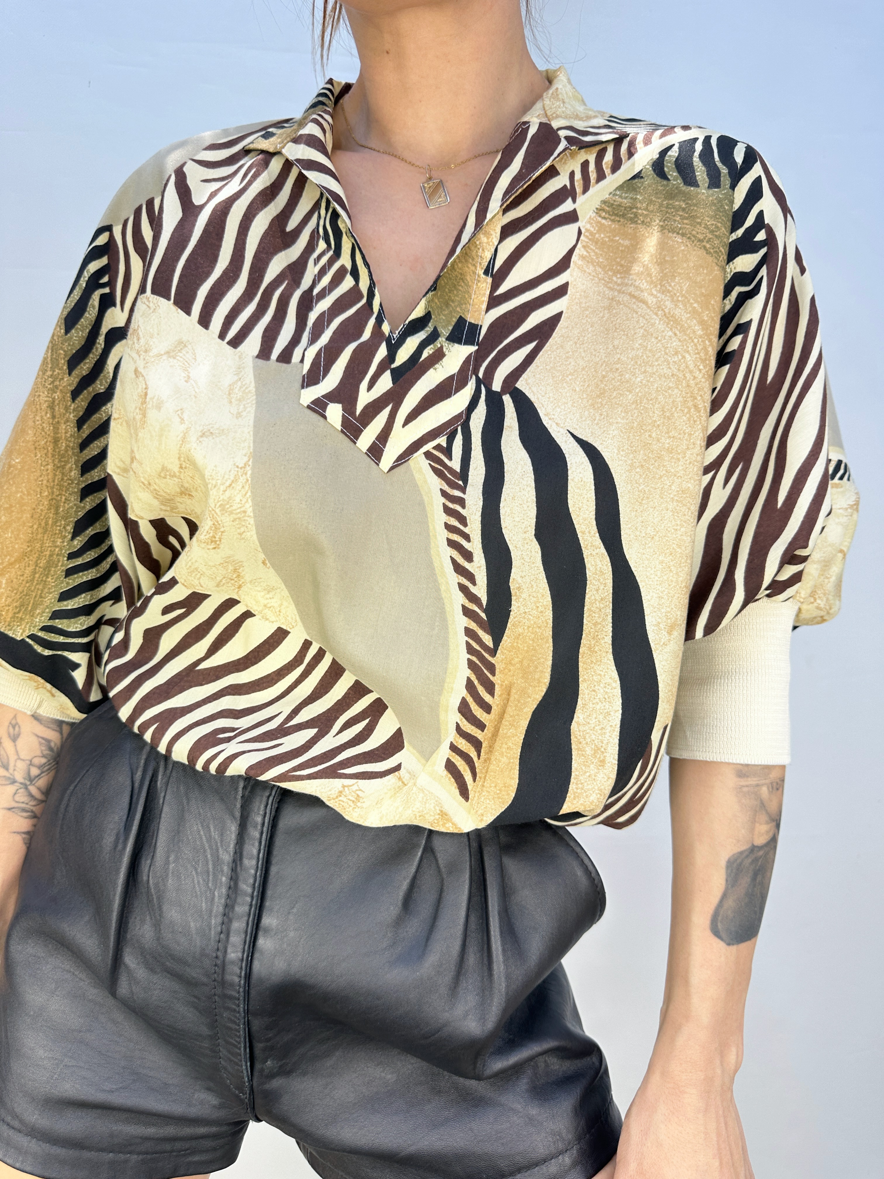 POLERA VINTAGE ANIMAL PRINT I M 5