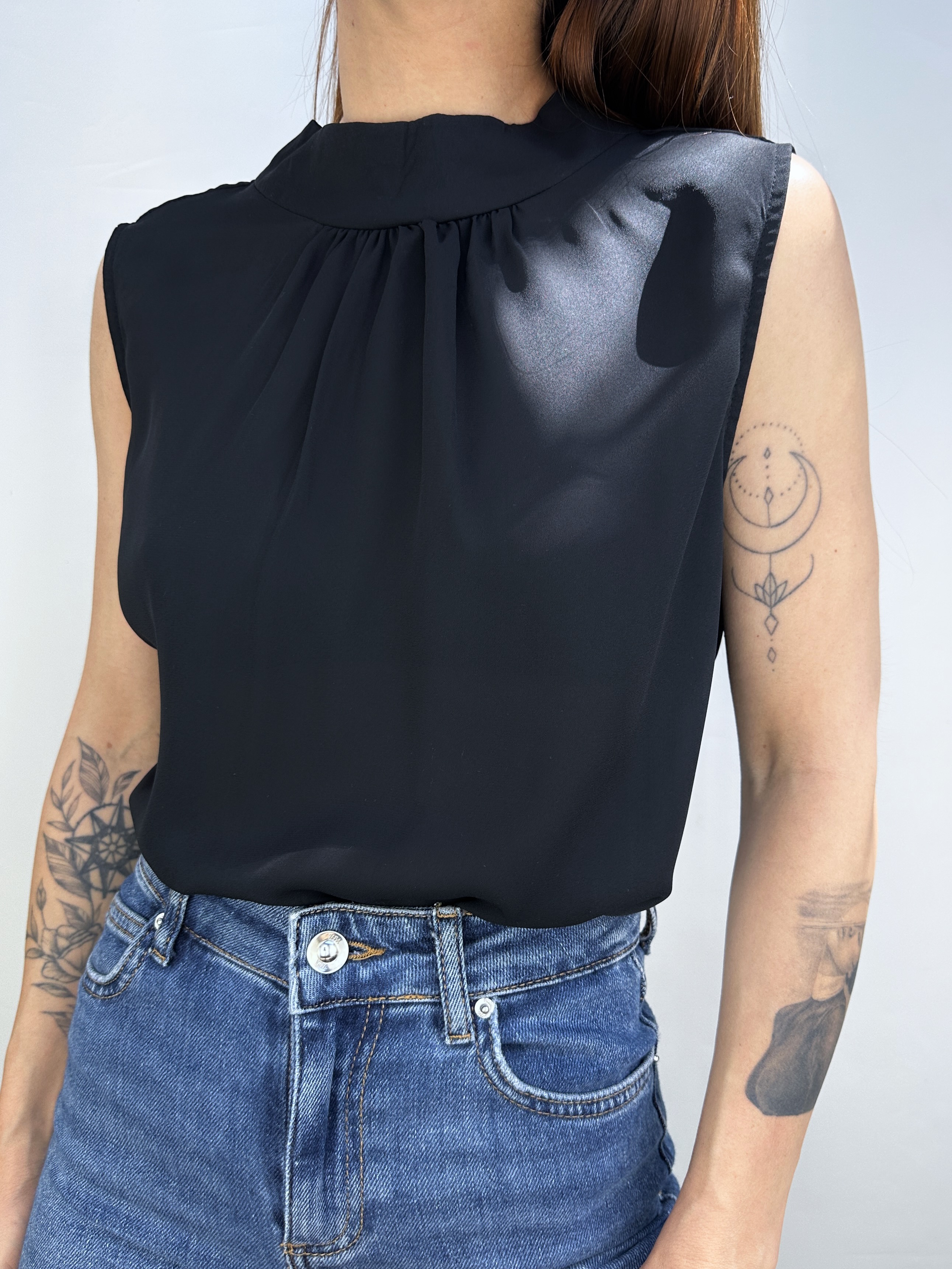 POLERA NEGRA I M-L 4