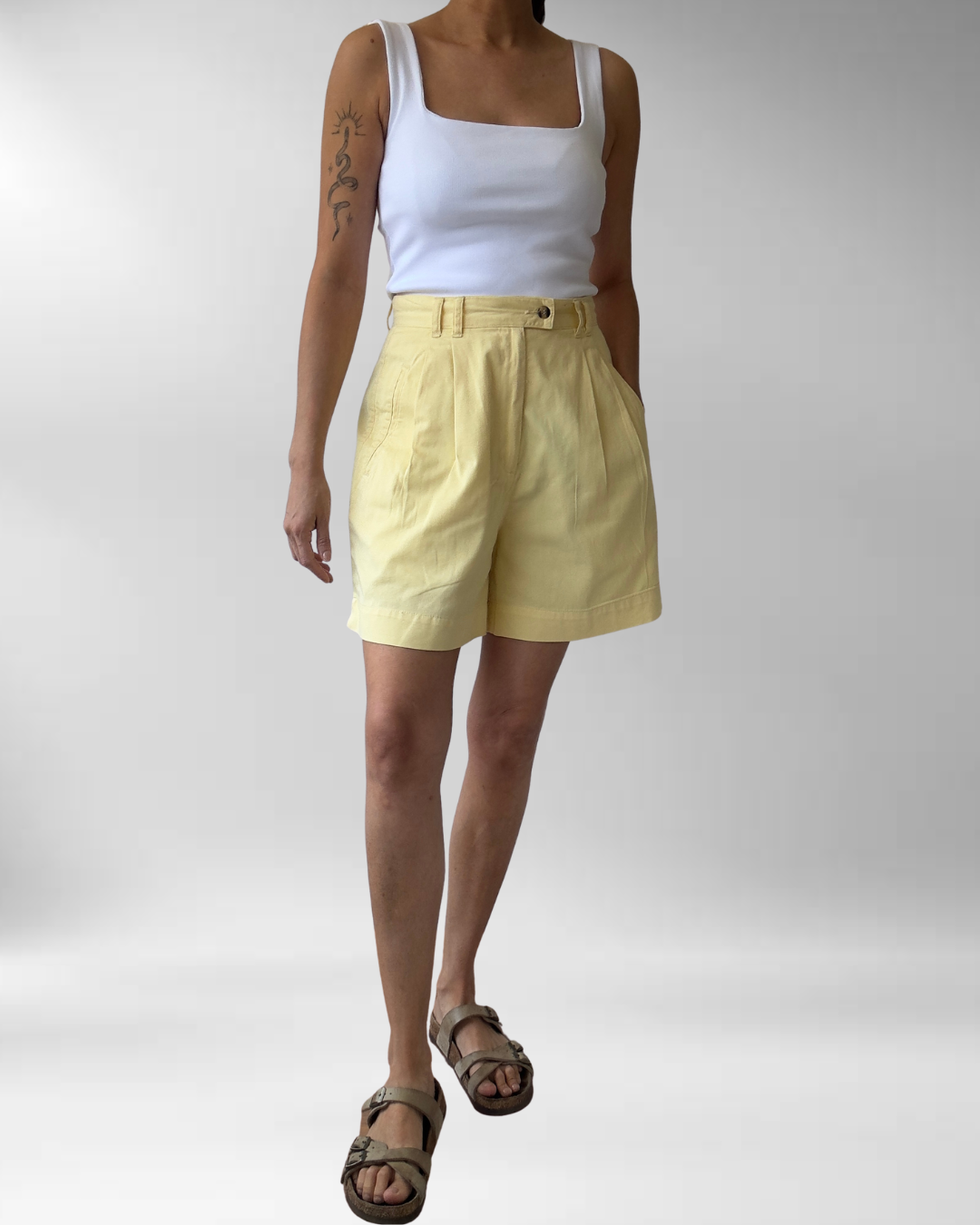 SHORT AMARILLO | 38 2