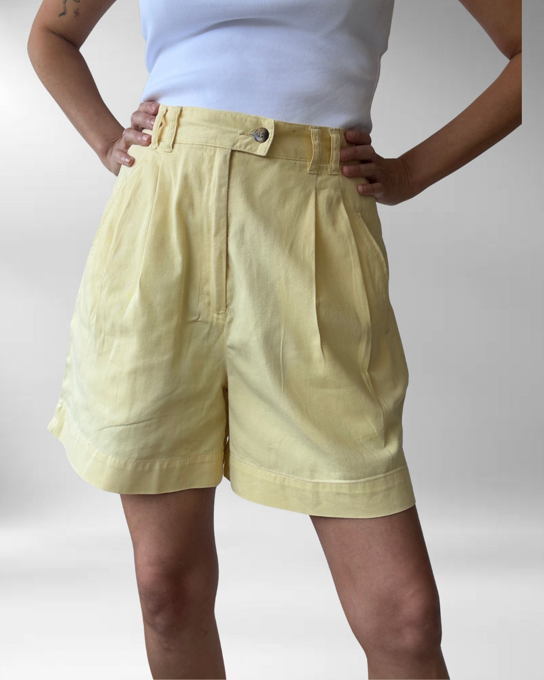 SHORT AMARILLO | 38 1