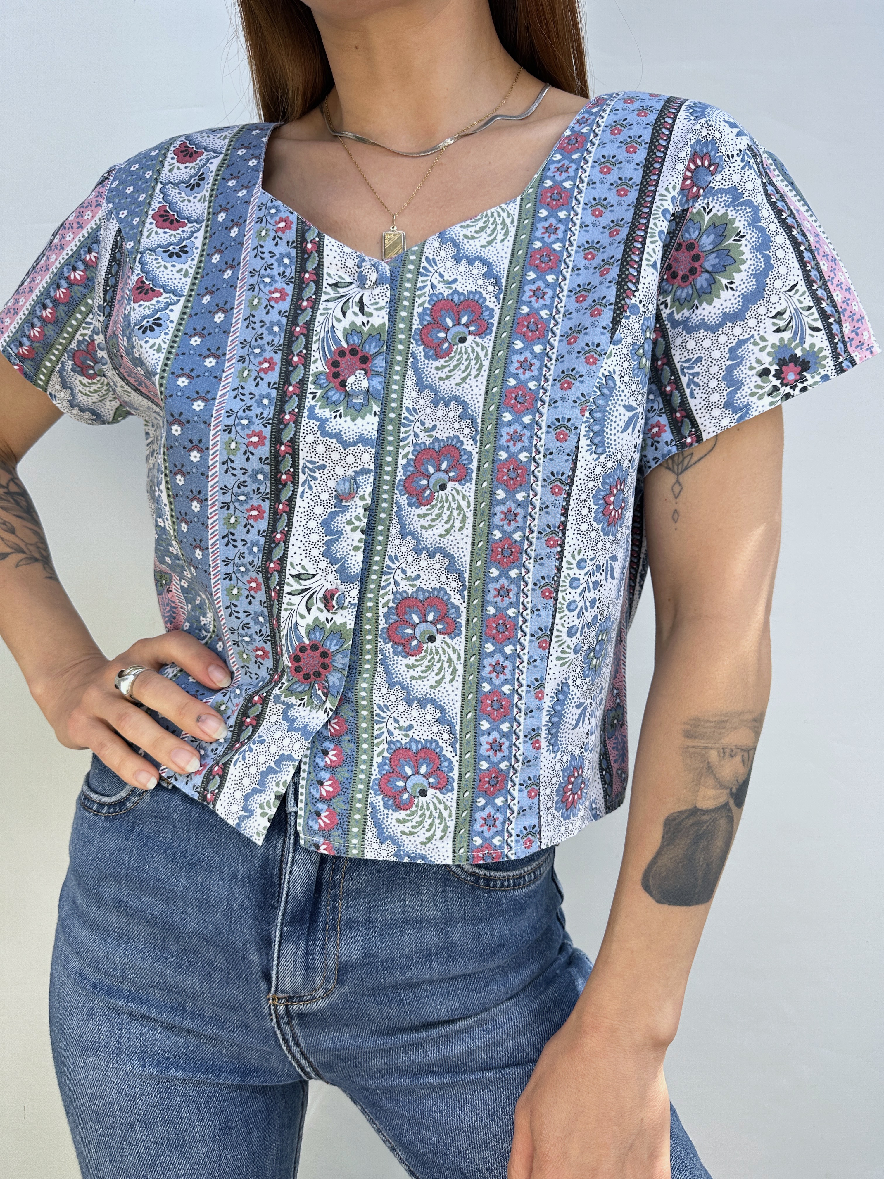 POLERA VINTAGE FLOREADA I M 3