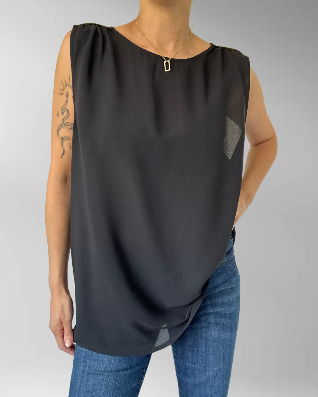 POLERA NEGRA I XL 2