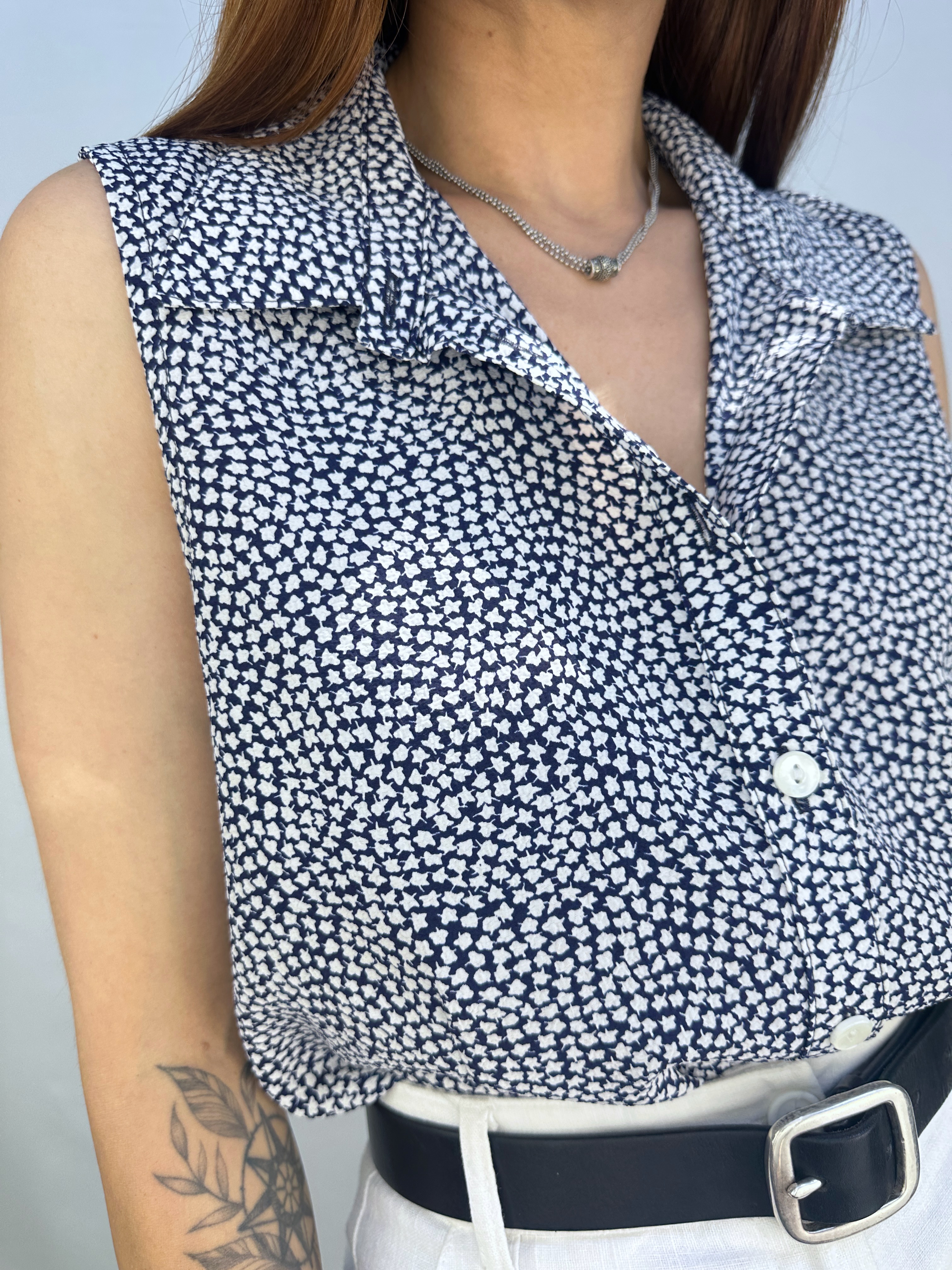 BLUSA SIN MANGAS I S 5