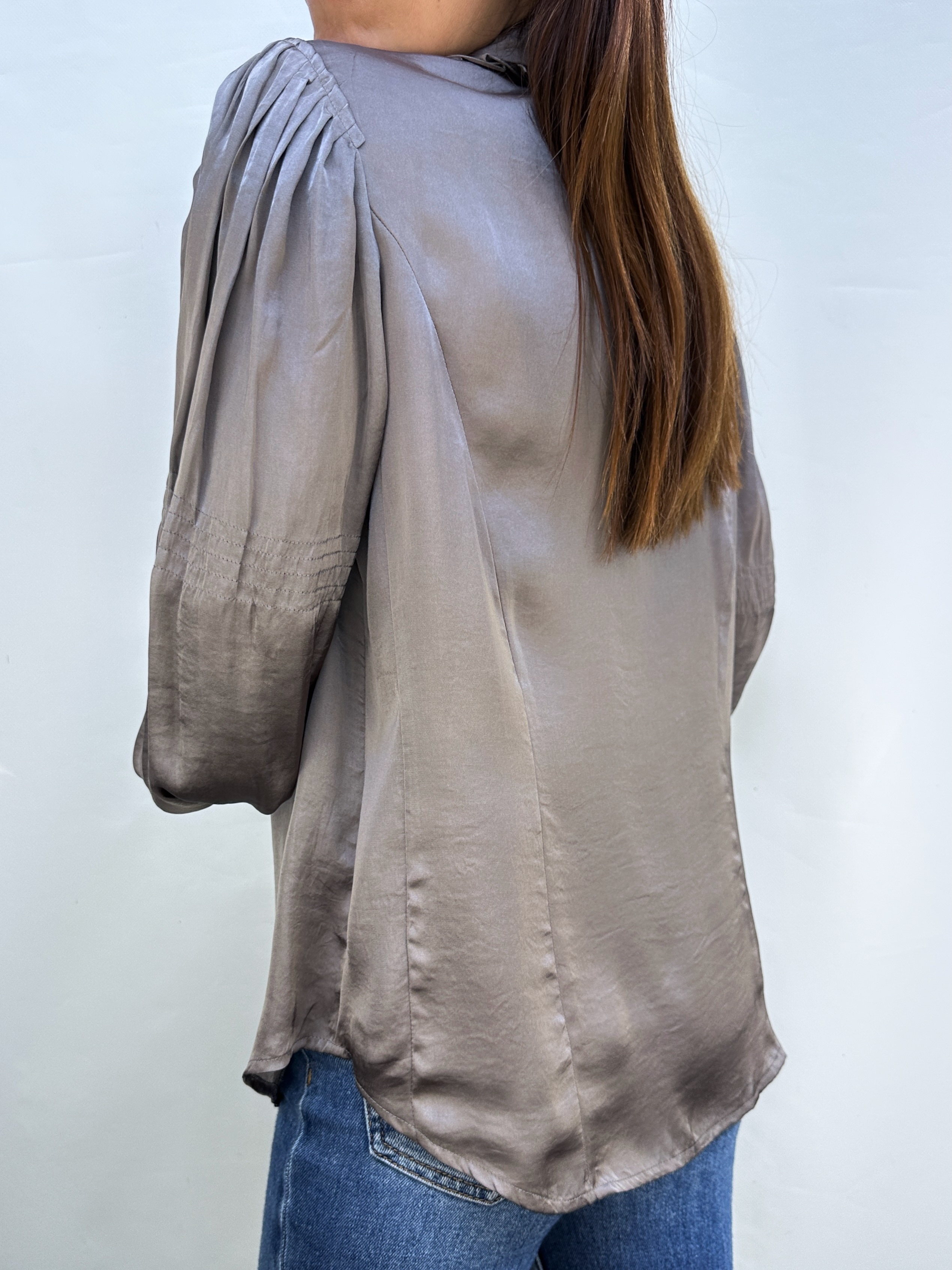 BLUSA TAUPÉ SATINADA I M 3