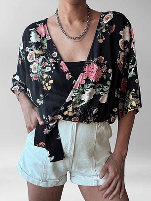 POLERA ENVOLVENTE I M-L