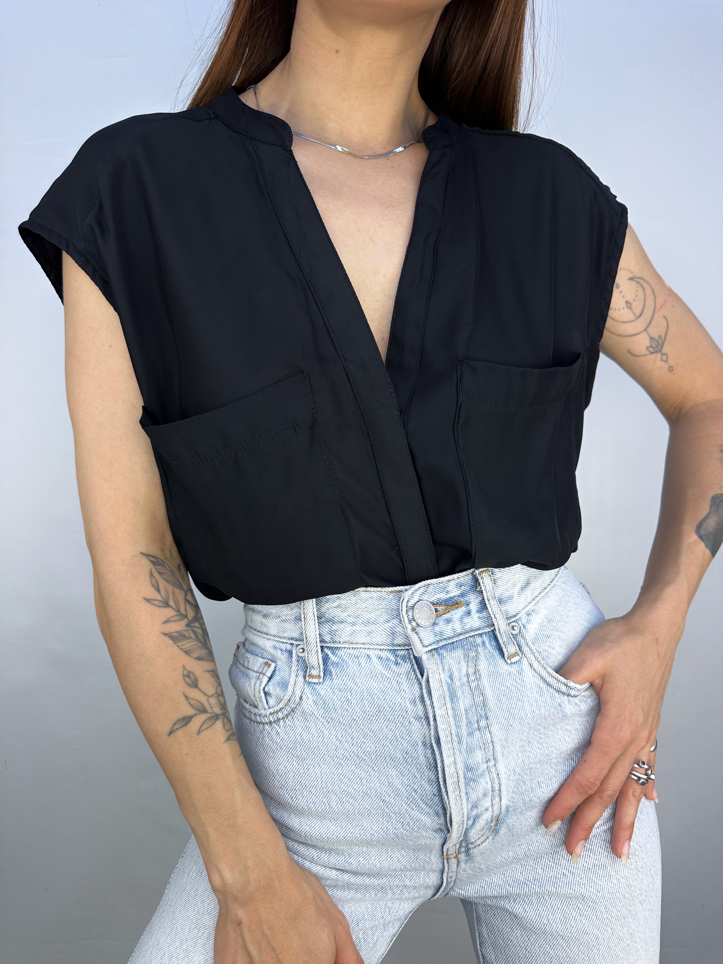 BLUSA SIN MANGAS NEGRA I L-XL 1