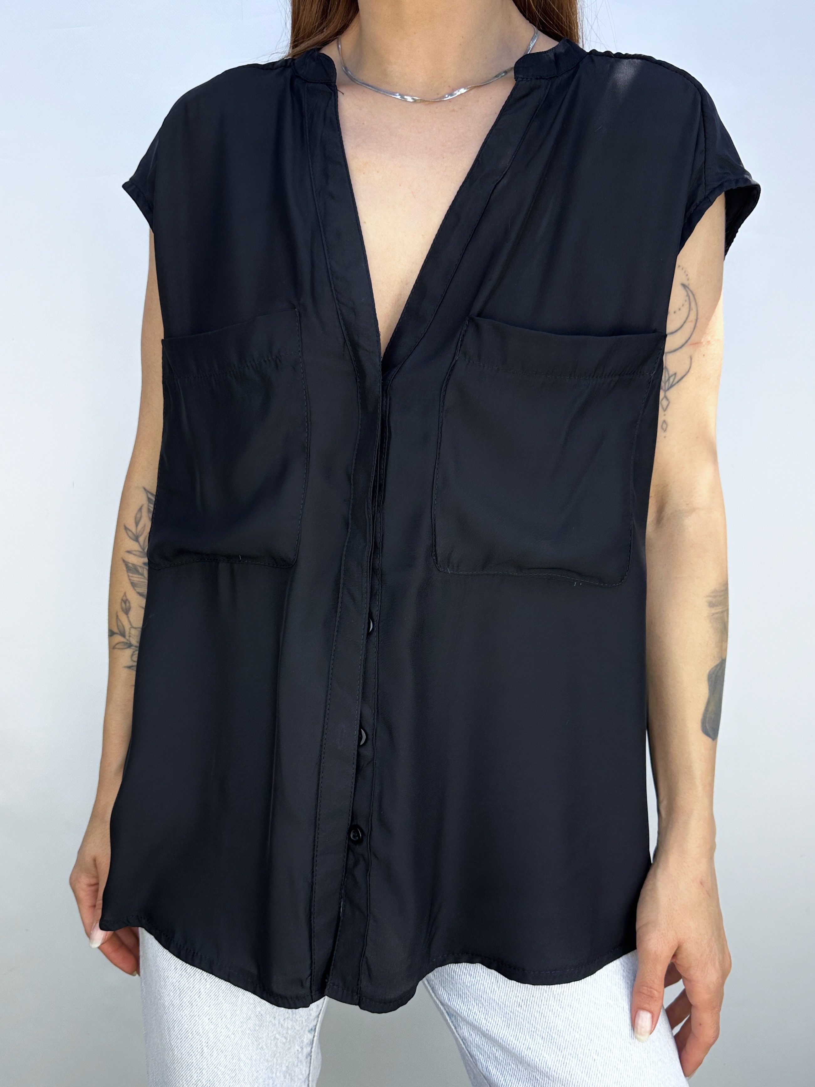 BLUSA SIN MANGAS NEGRA I L-XL 6