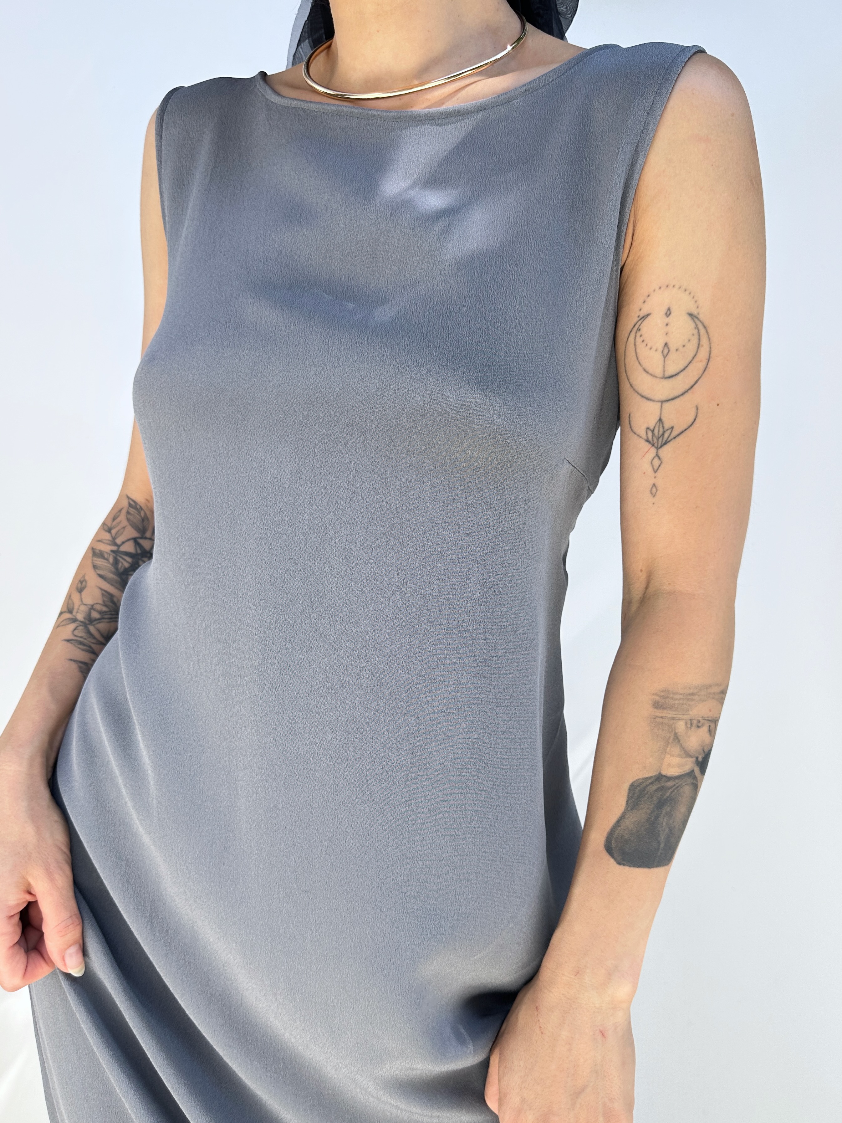 VESTIDO SEDA GRIS PLATA I M 6