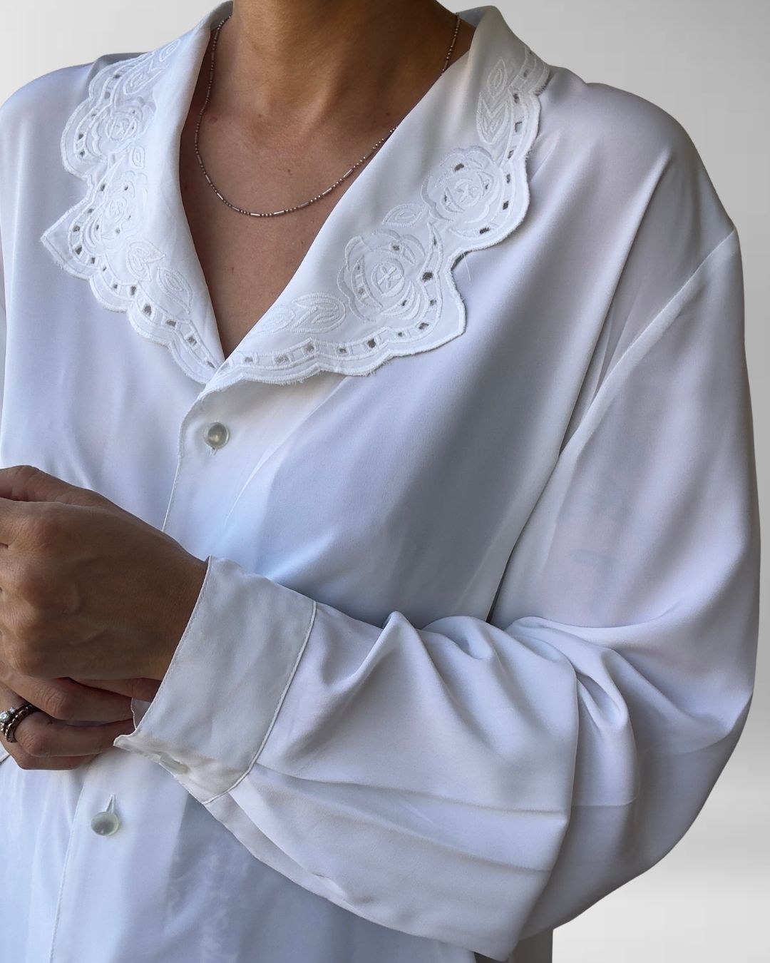 BLUSA VINTAGE MUY BLANCA | L-3XL 4