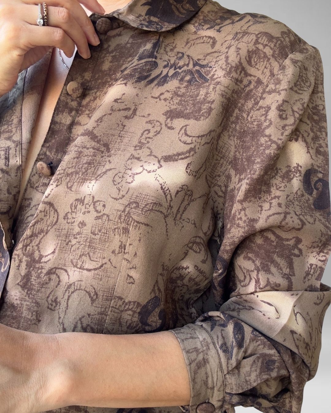 BLUSA CAFÉ ESTAMPADA | M 6