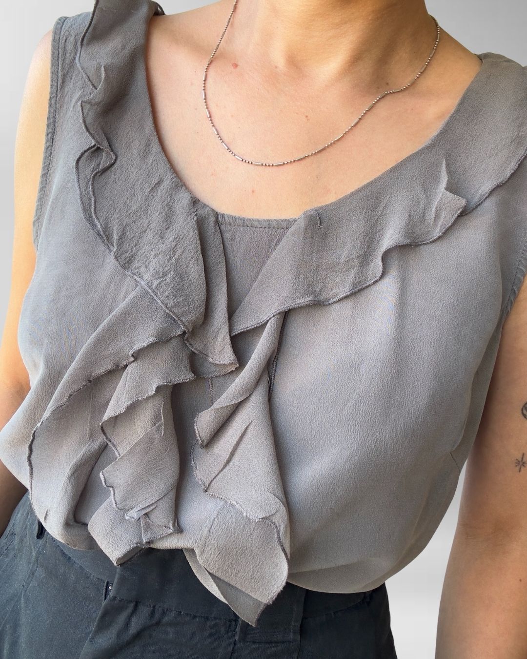 POLERA GRIS SEDA | L 5