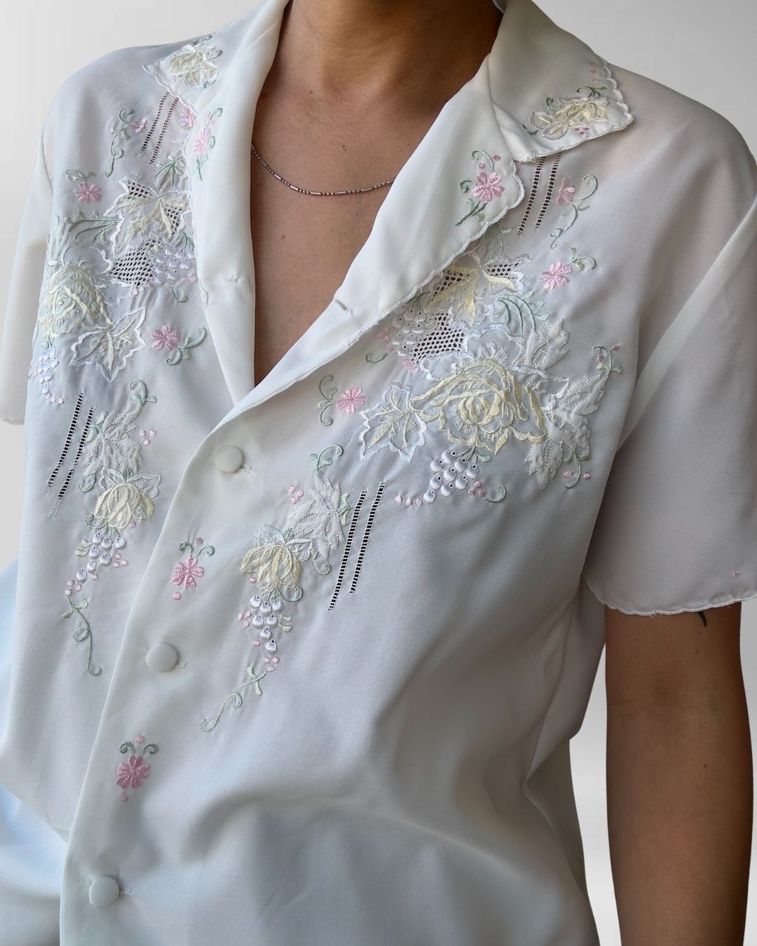 BLUSA VINTAGE BORDADA  | M 6