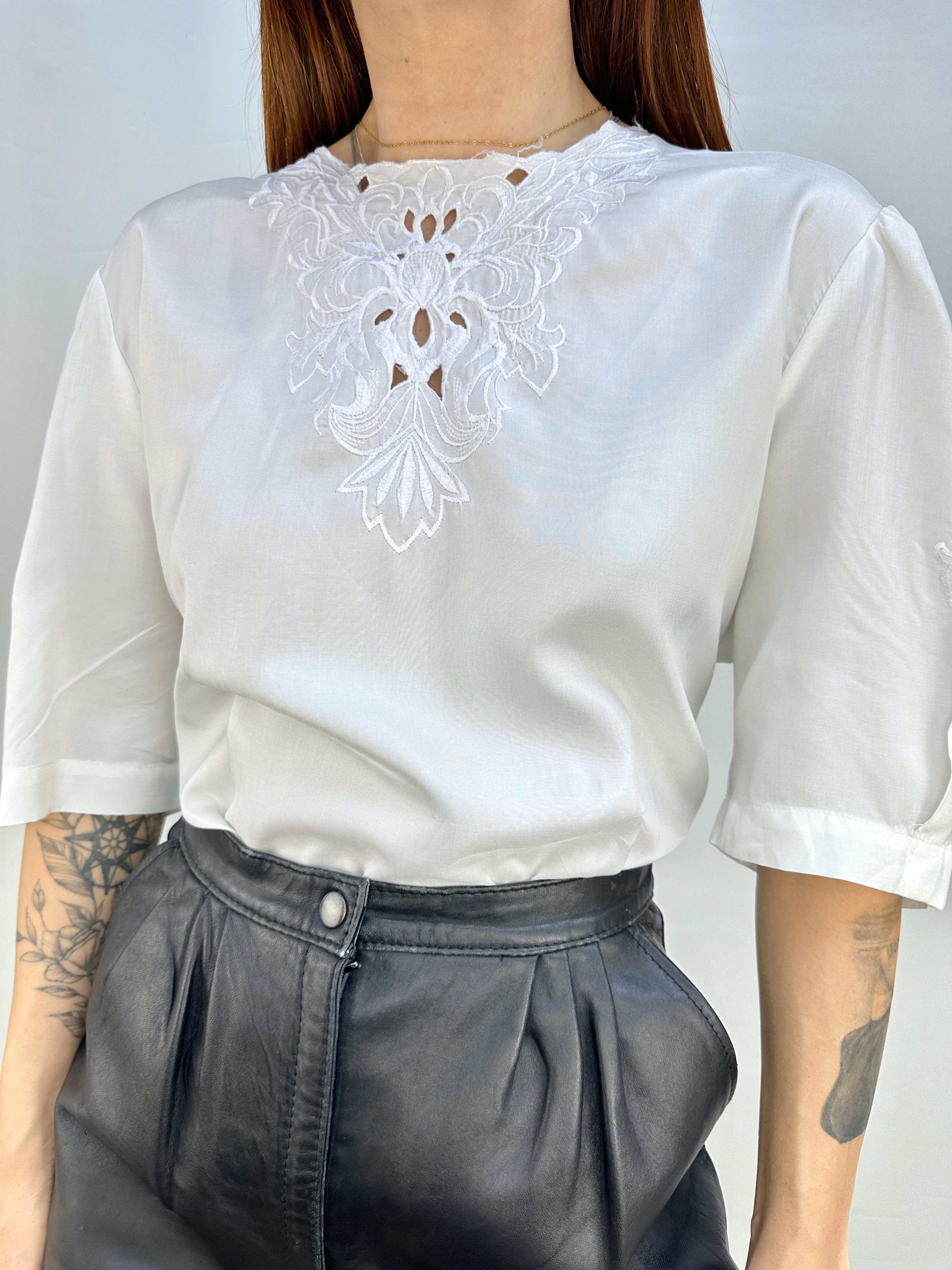 BLUSA VINTAGE BORDADA I M-L  1