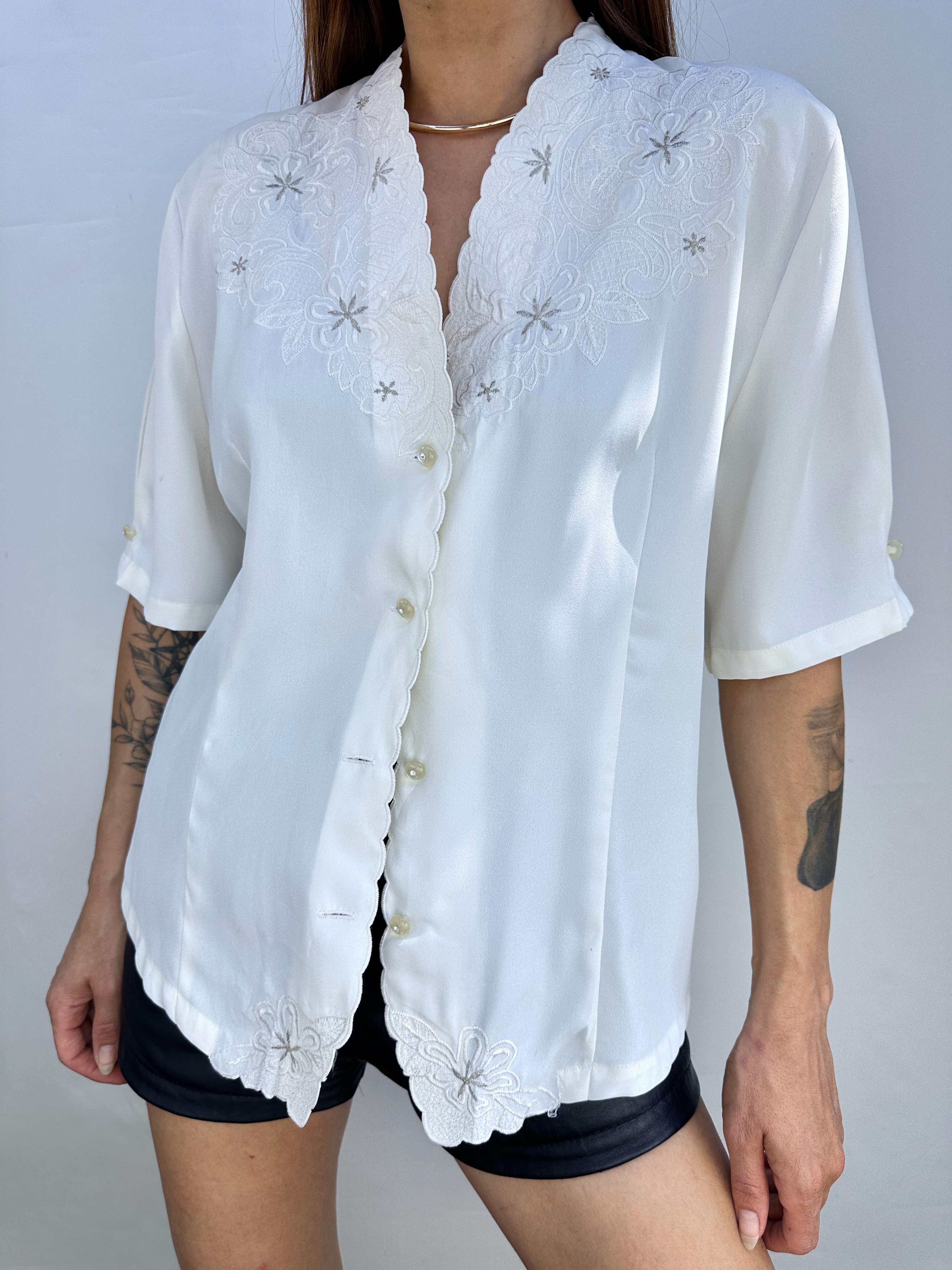 BLUSA VINTAGE BORDADA I M 2