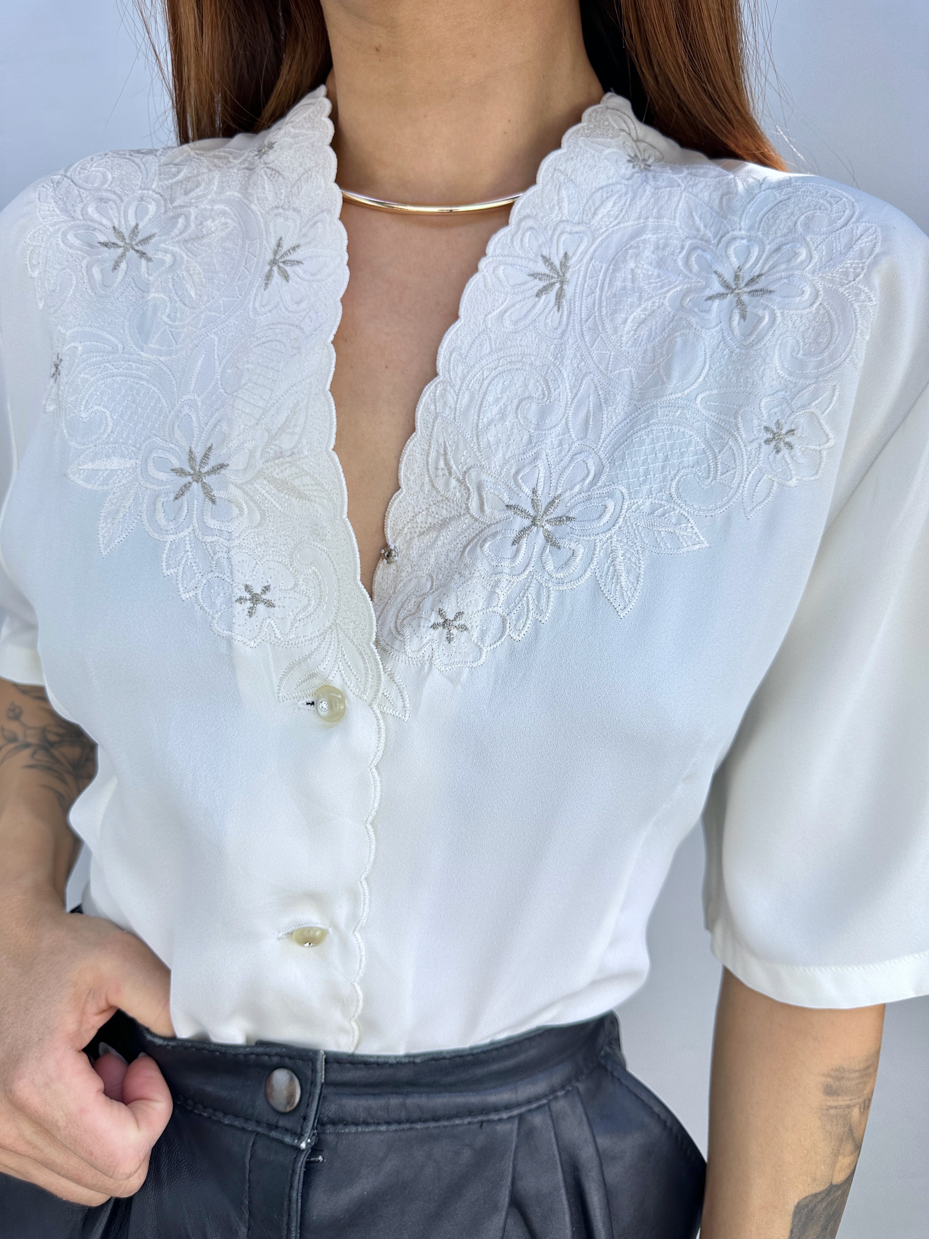 BLUSA VINTAGE BORDADA I M 4