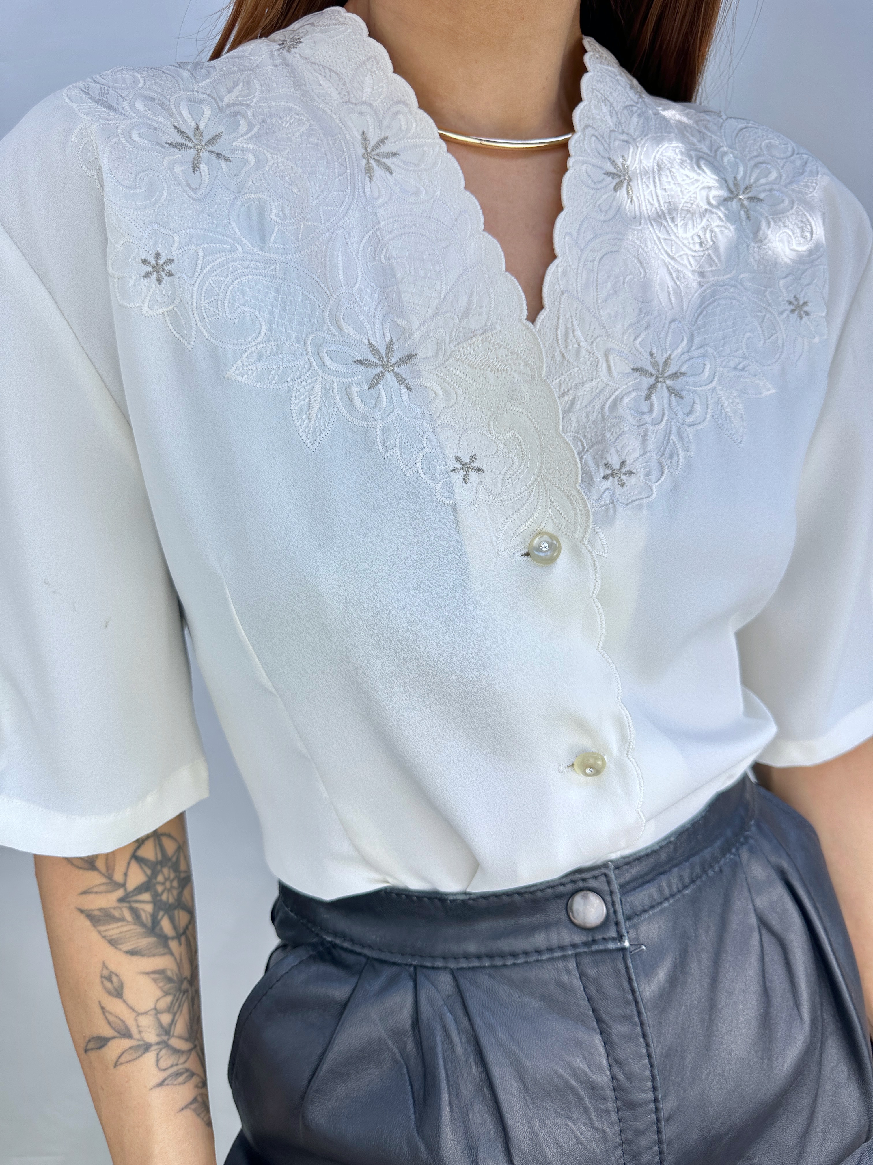 BLUSA VINTAGE BORDADA I M 5