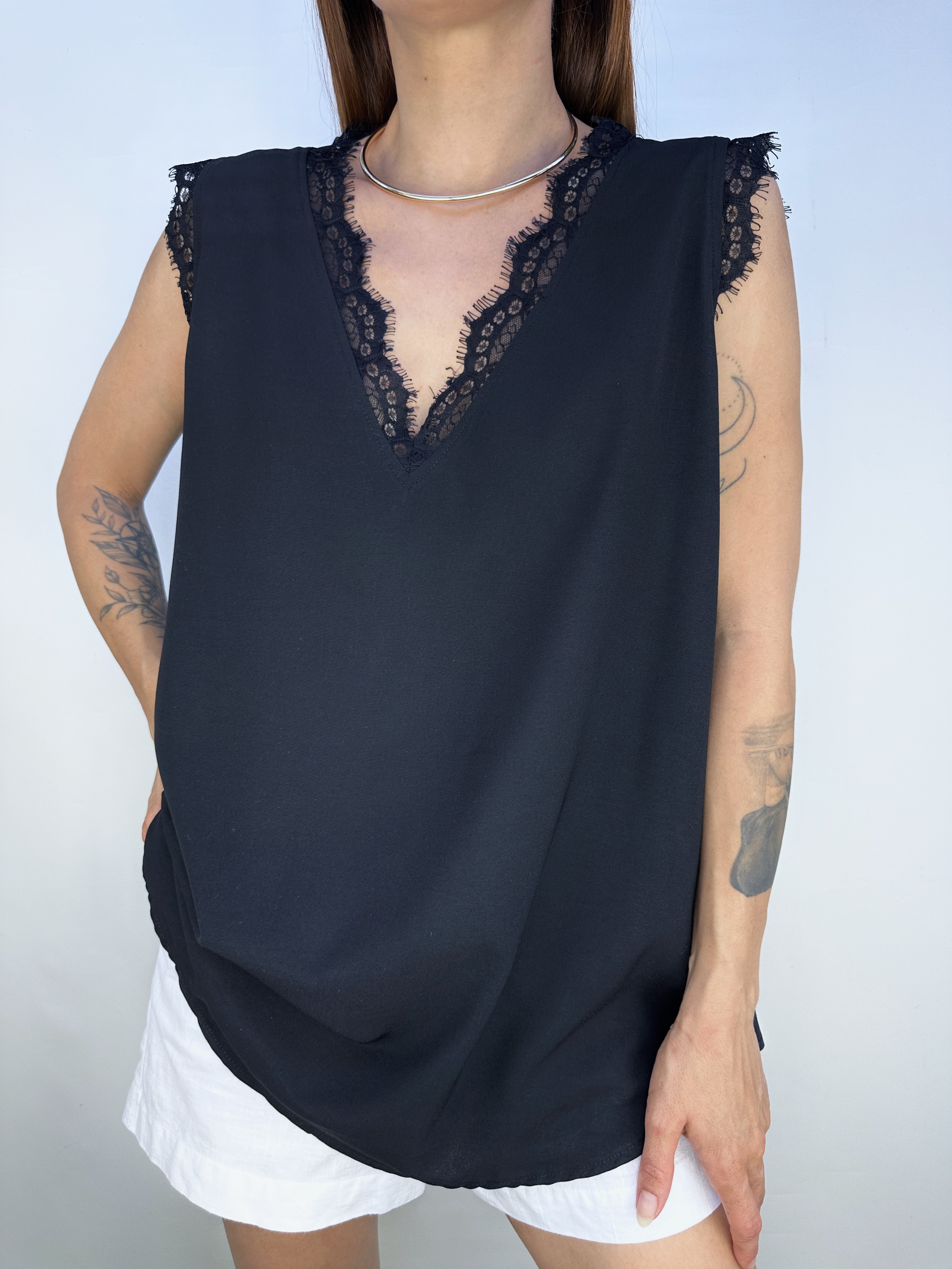 POLERA ENCAJES I XL-2XL 2