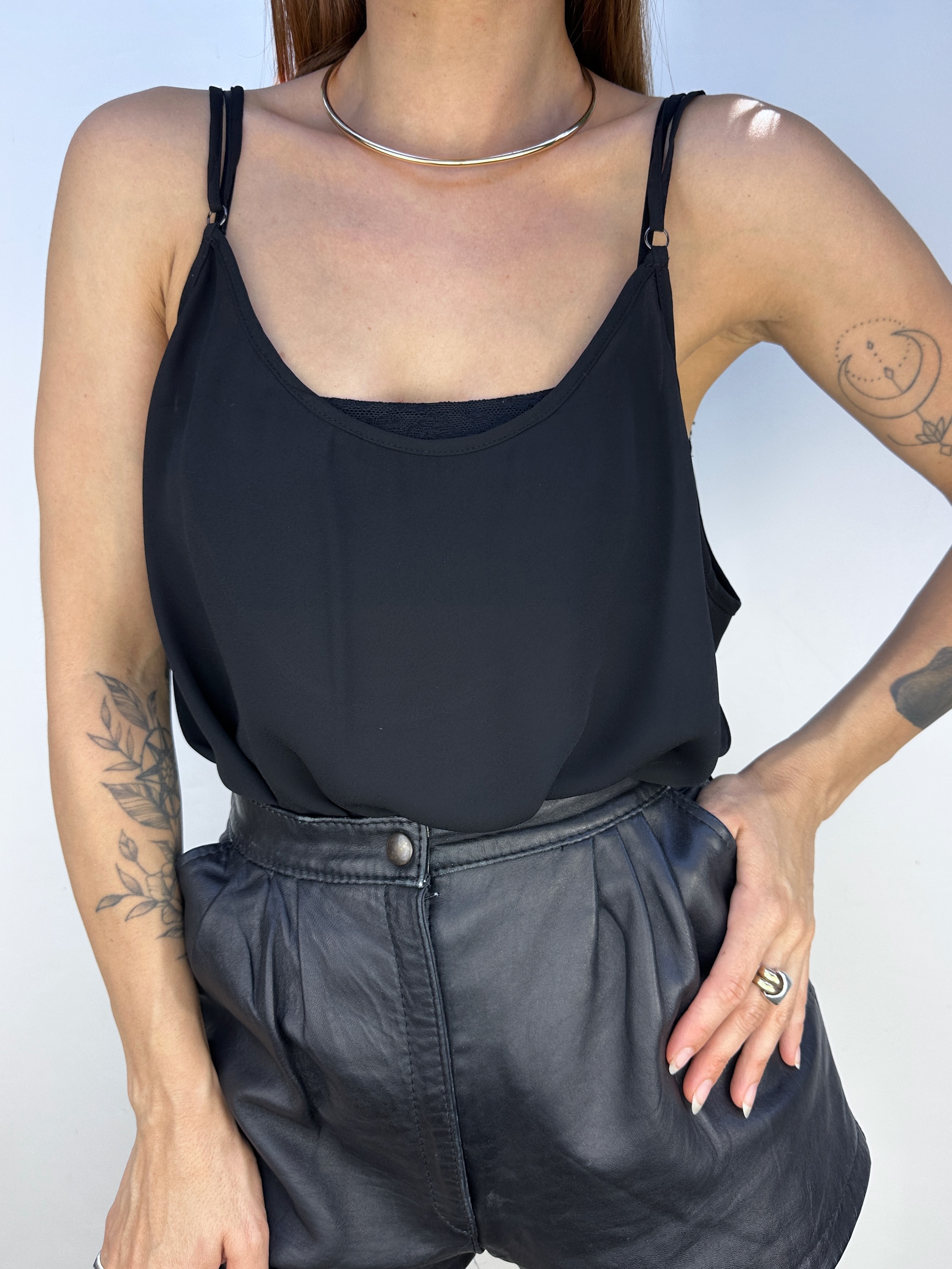 TOP NEGRO BÁSICO | M-L 4