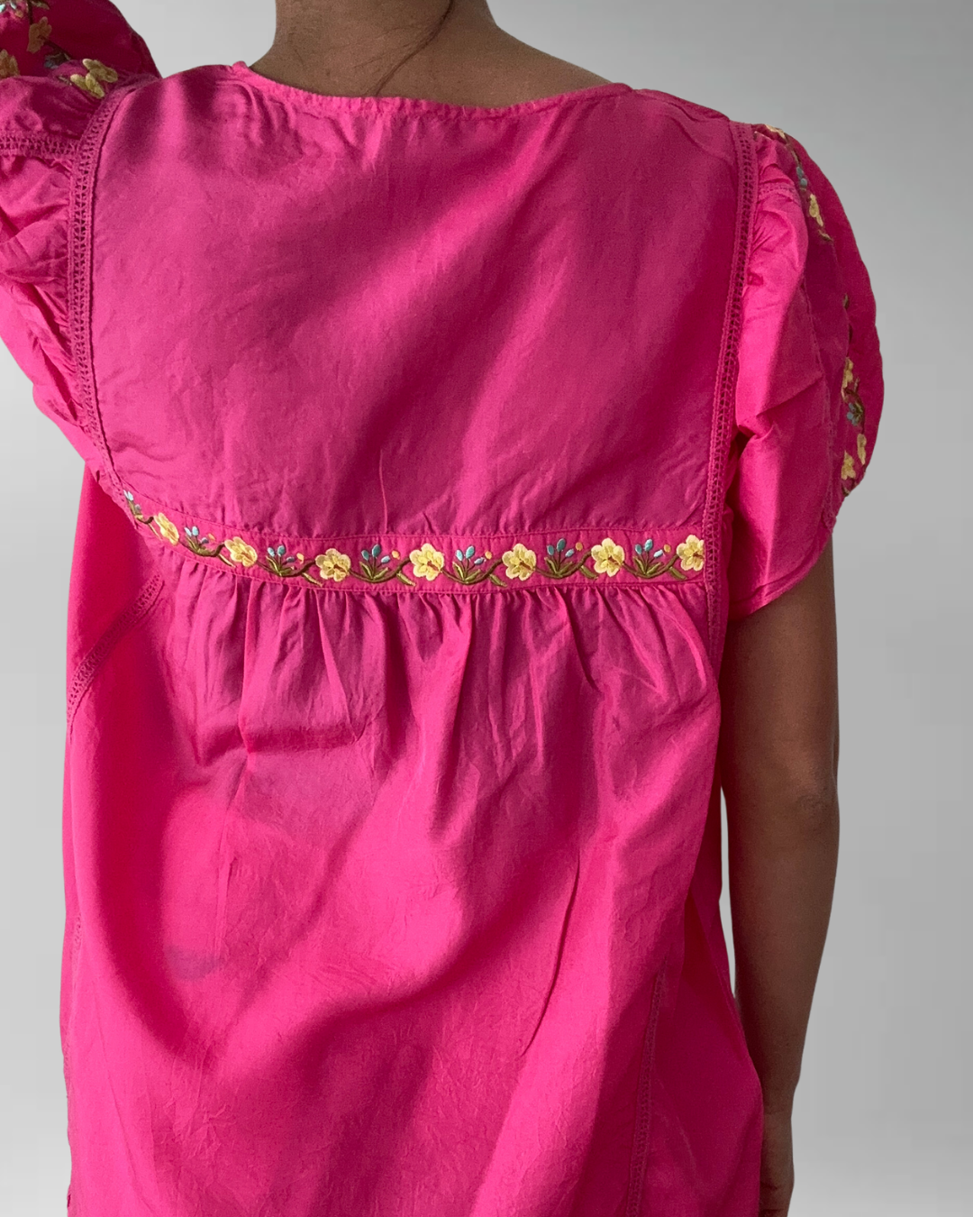 POLERA SEDA FUCSIA BORDADA I M-L 3