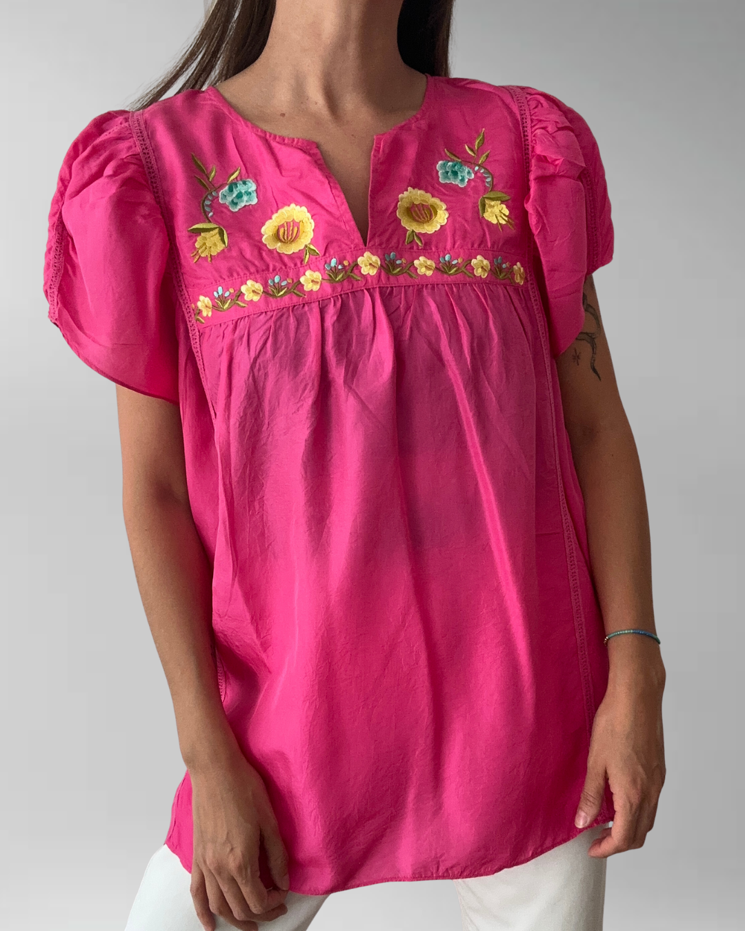 POLERA SEDA FUCSIA BORDADA I M-L 6