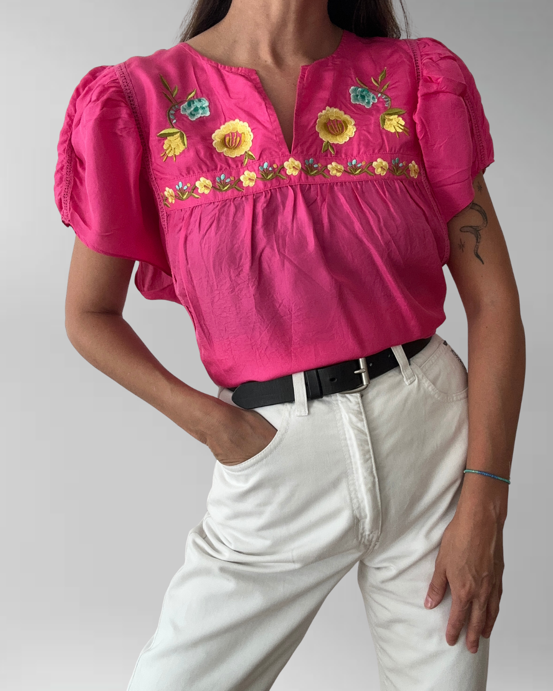 POLERA SEDA FUCSIA BORDADA I M-L 2