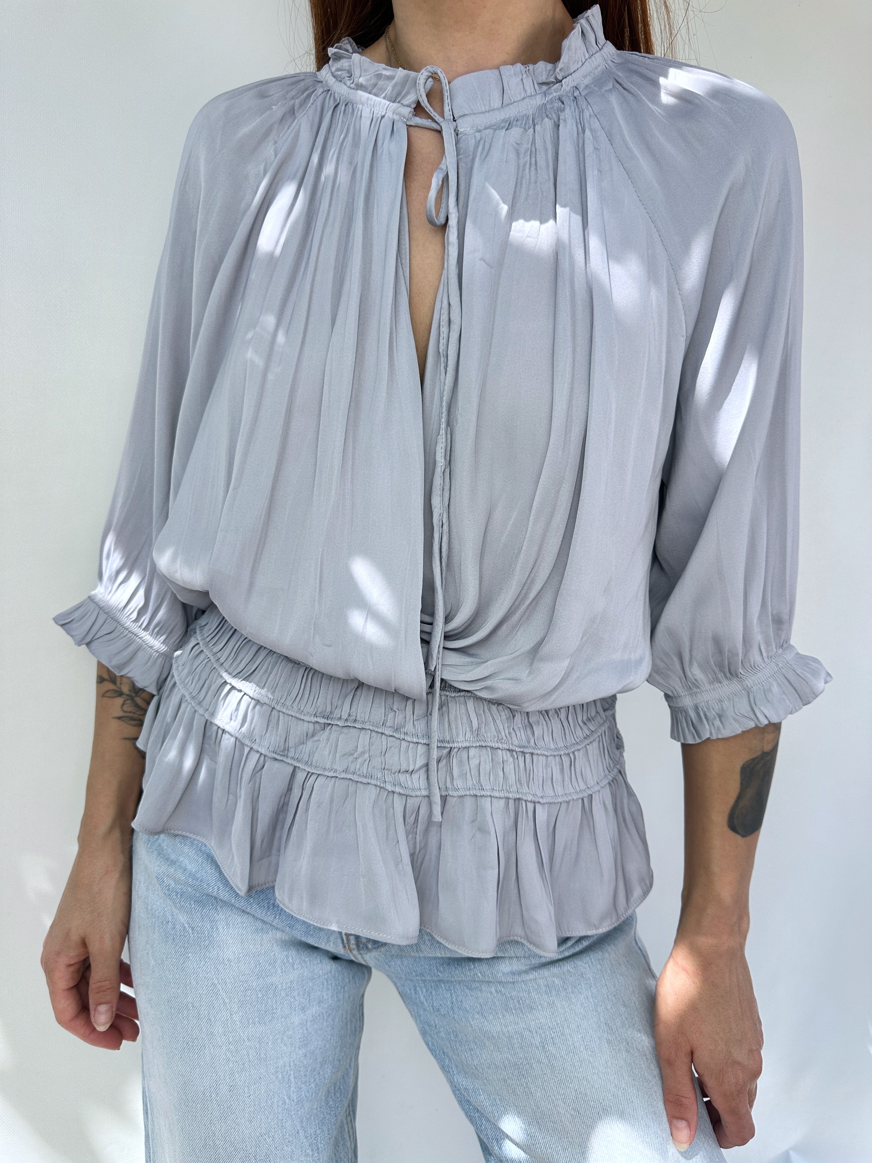 POLERA ENVOLVENTE GRIS PLATA I M 1