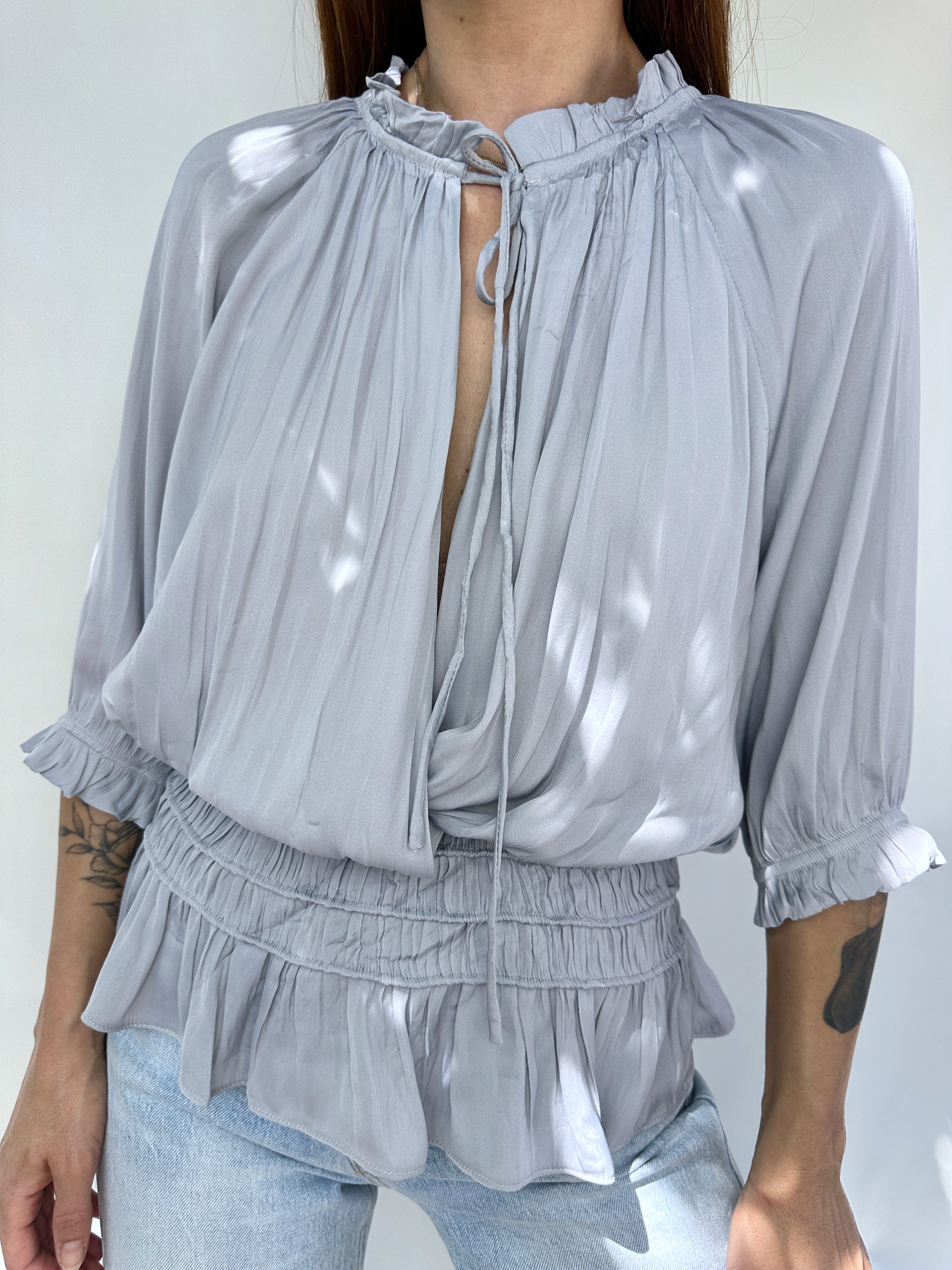 POLERA ENVOLVENTE GRIS PLATA I M 4