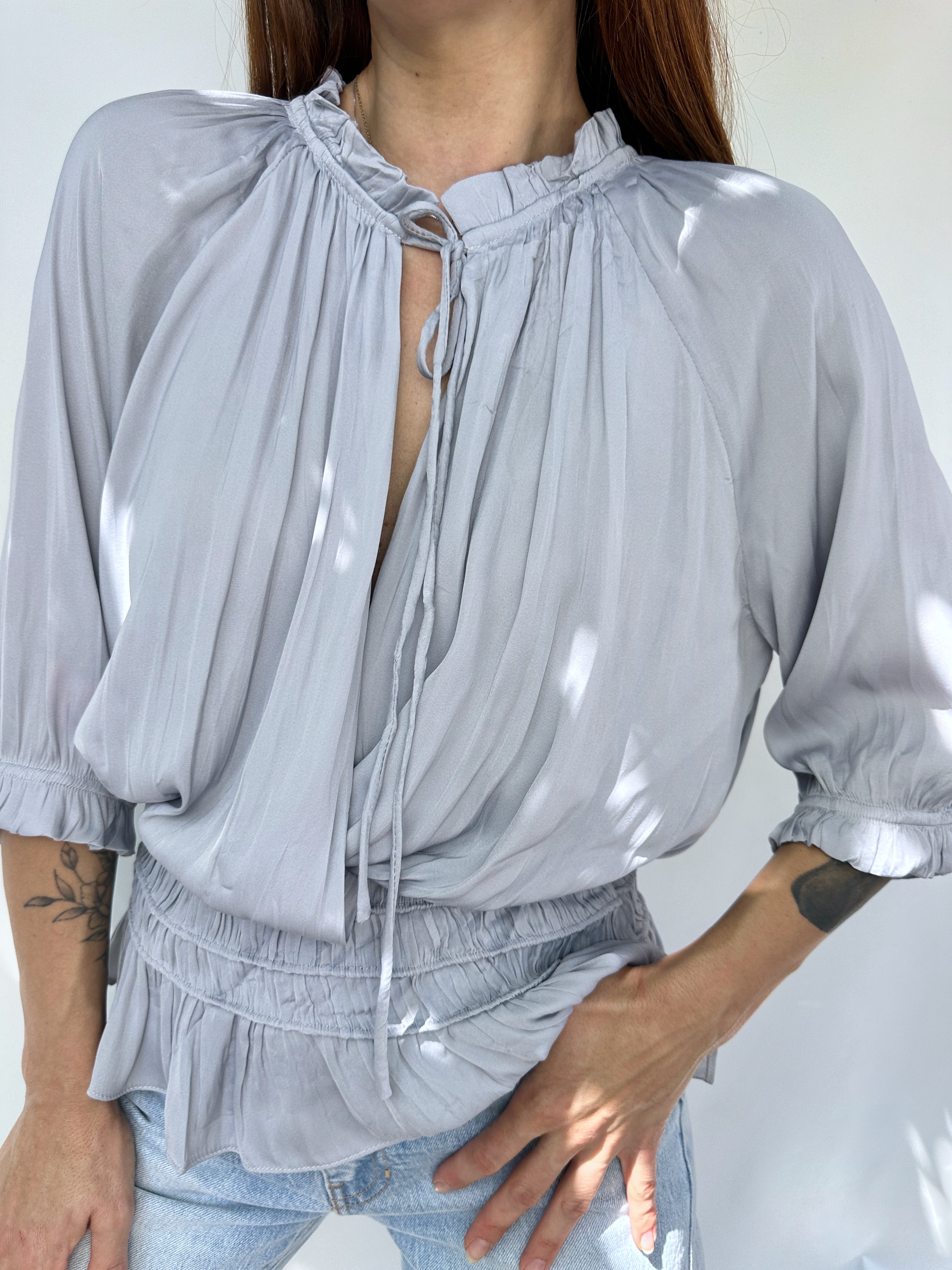 POLERA ENVOLVENTE GRIS PLATA I M 6