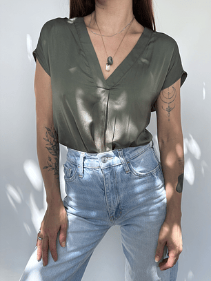 POLERA VERDE MILITAR SATINADA I S-M