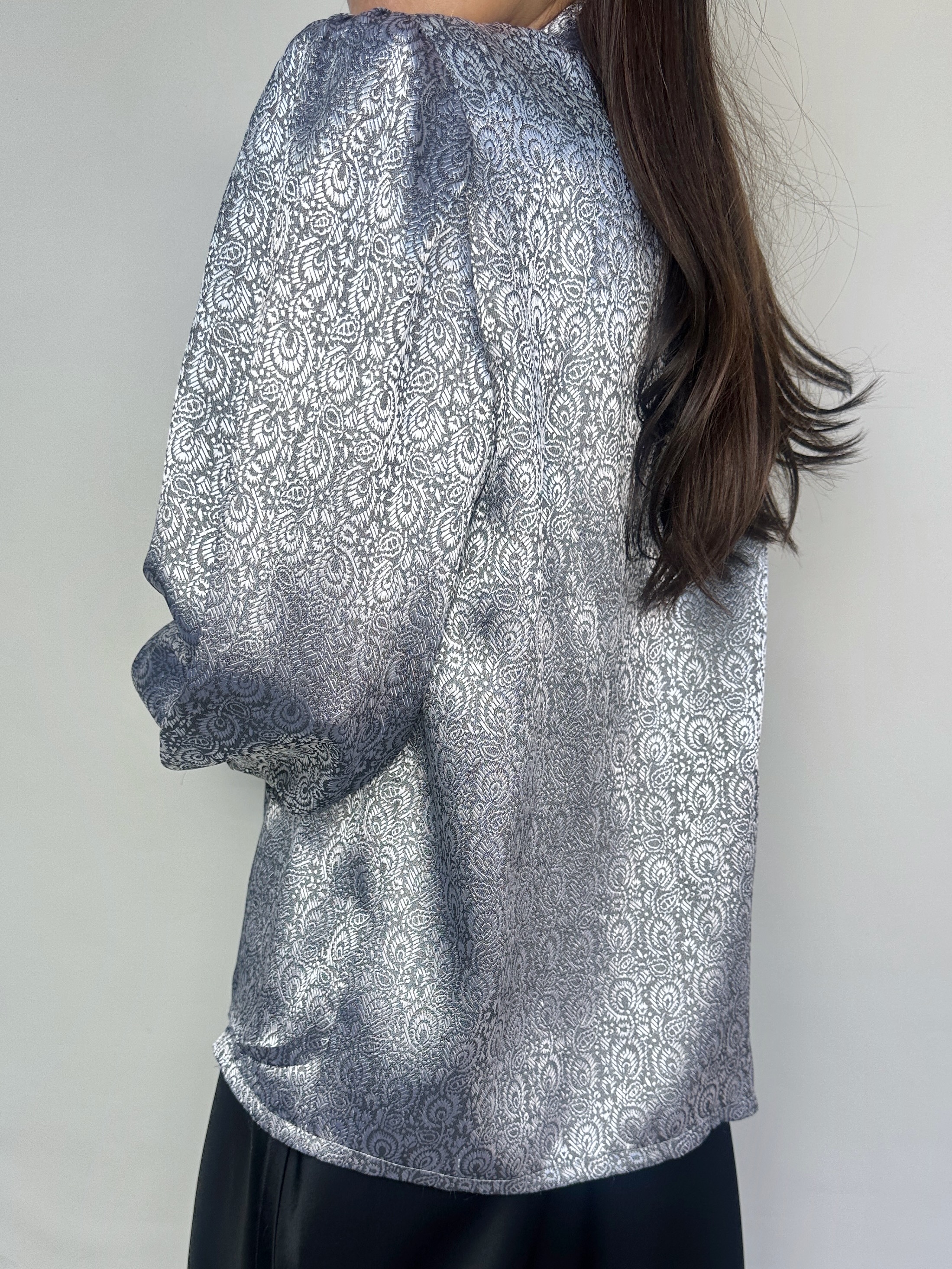 BLUSA PLATEADA | M 4