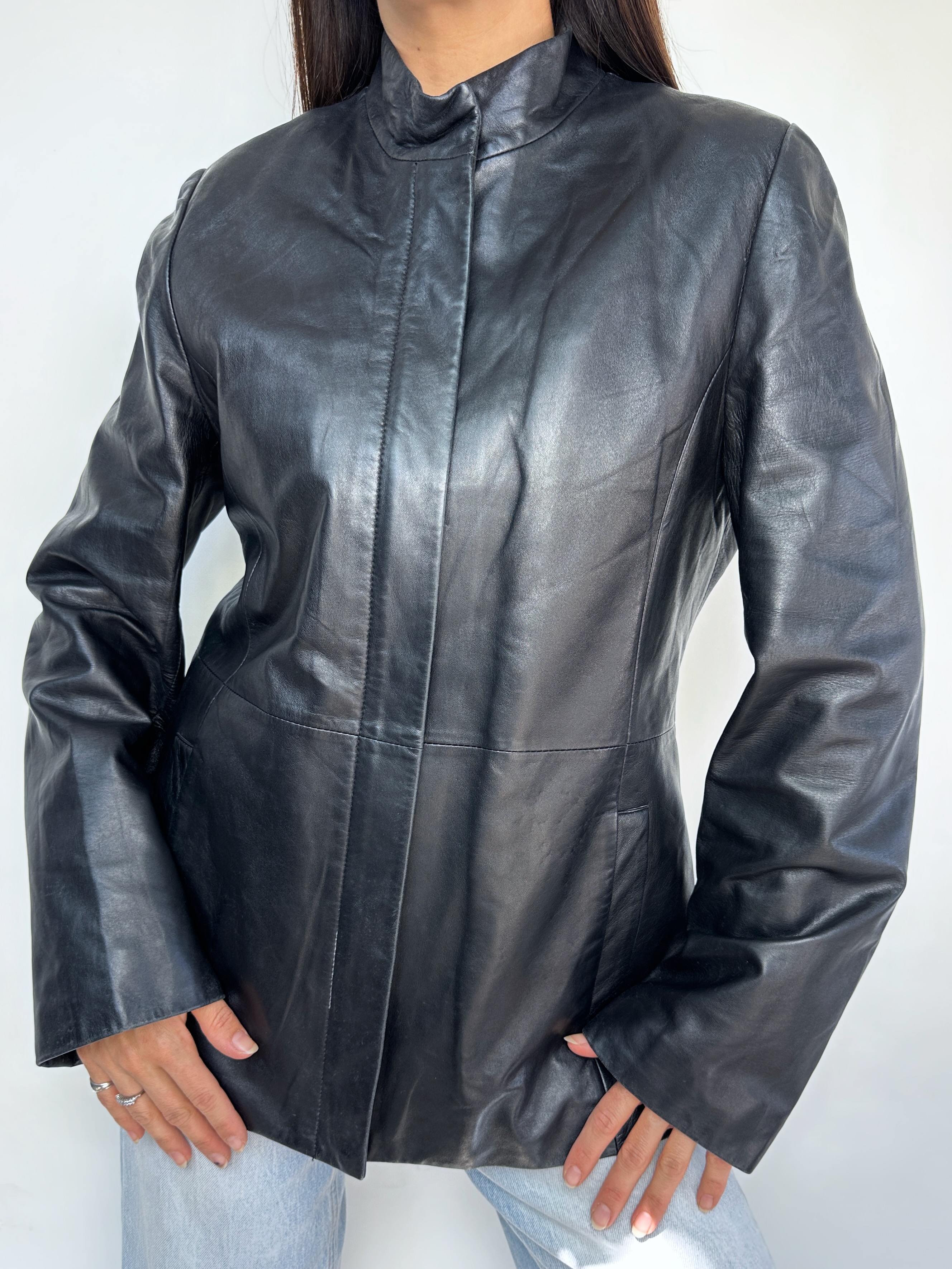 CHAQUETA CUERO NEGRA I S-M  8