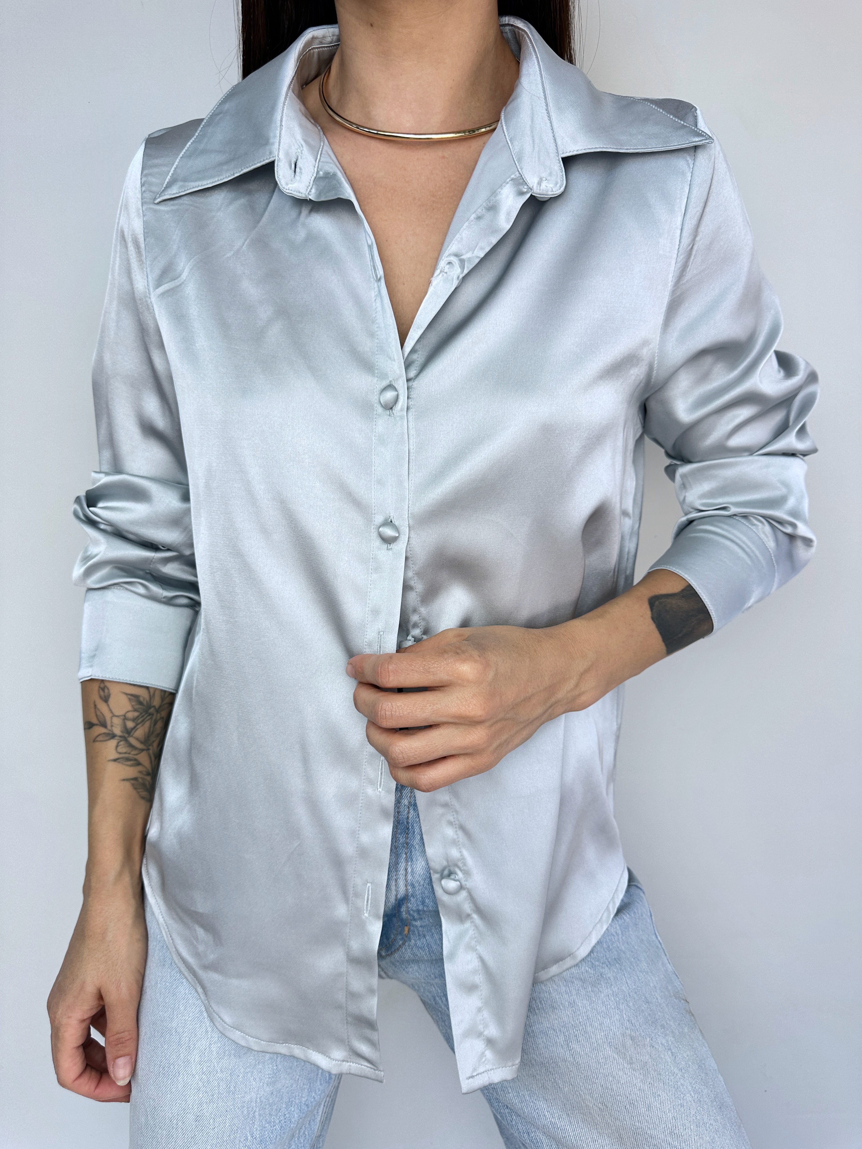 BLUSA GRIS PLATA I S 4