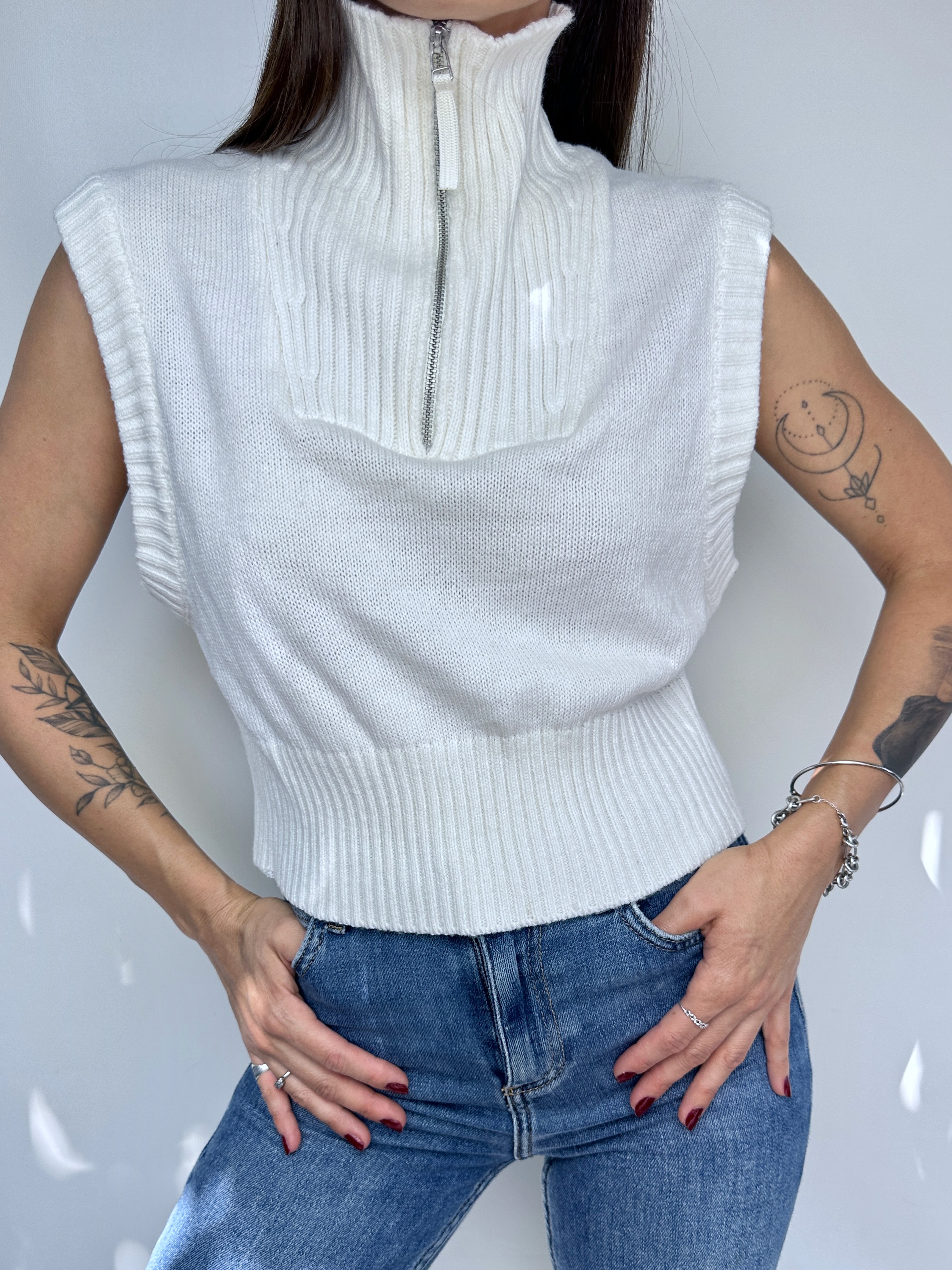 SWEATER VEST DIVIDED I S 2