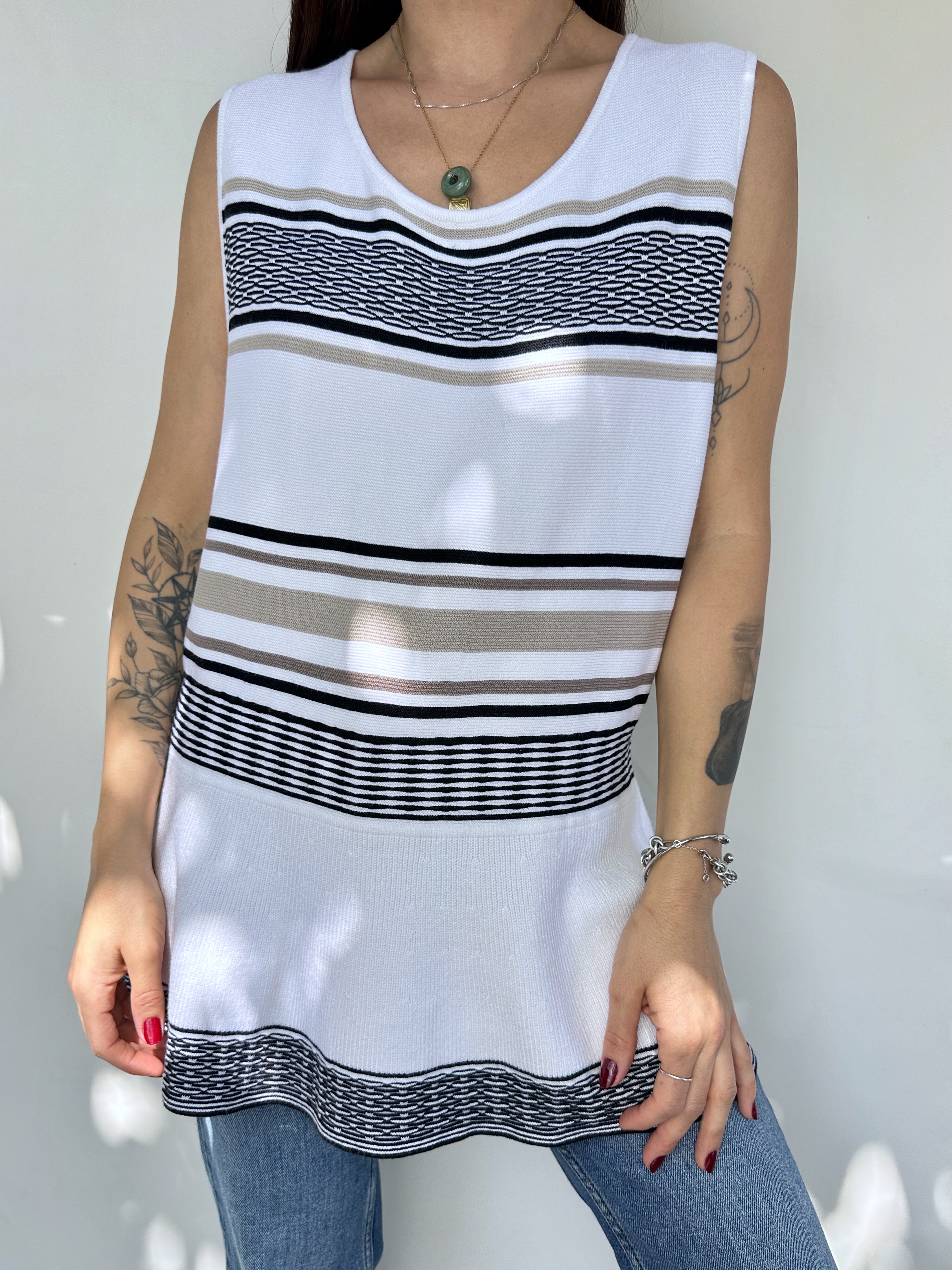 POLERA WHITE HOUSE BLACK MARKET I M-L 4