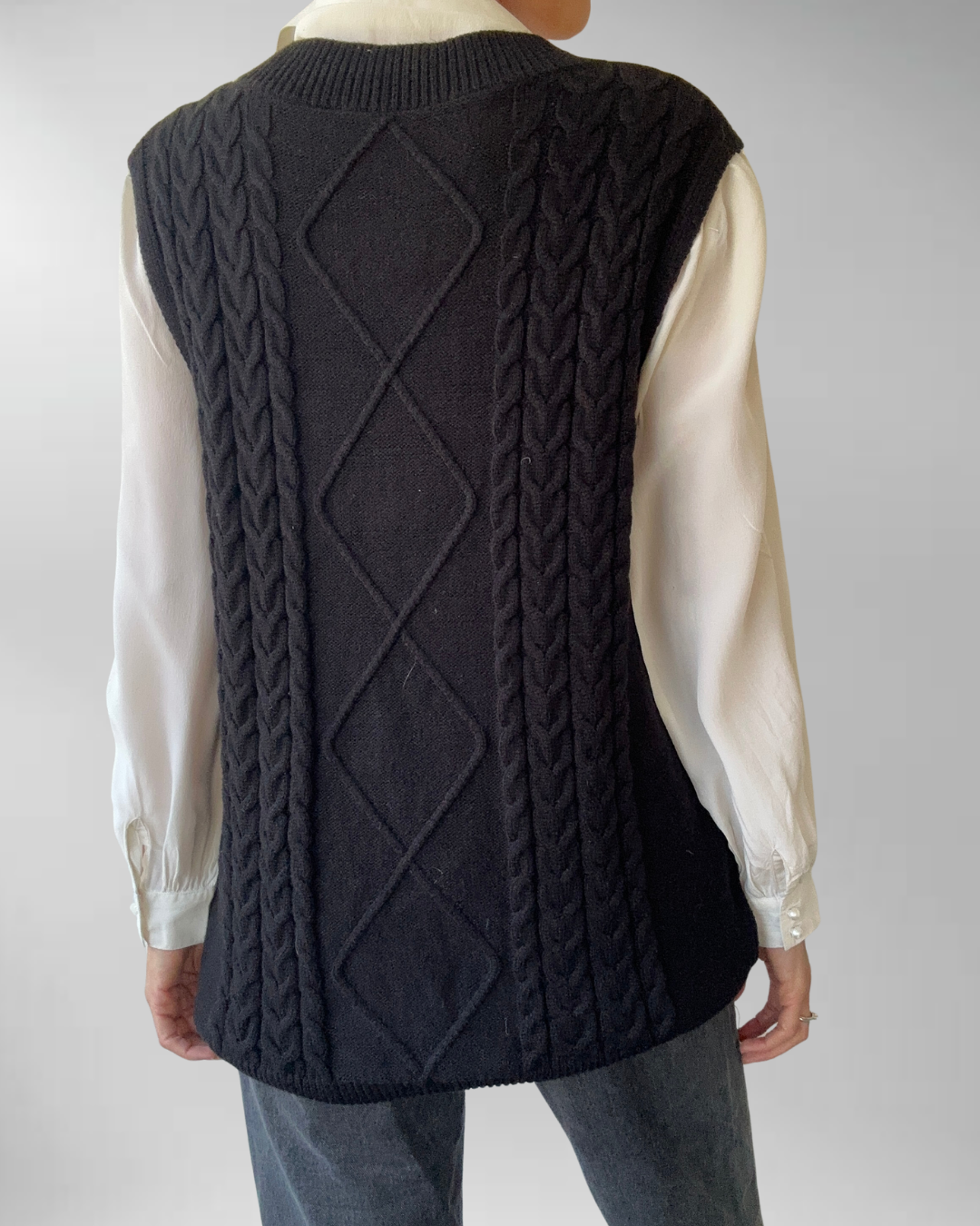 SWEATER VEST TRENZADO NEGRO | L 3