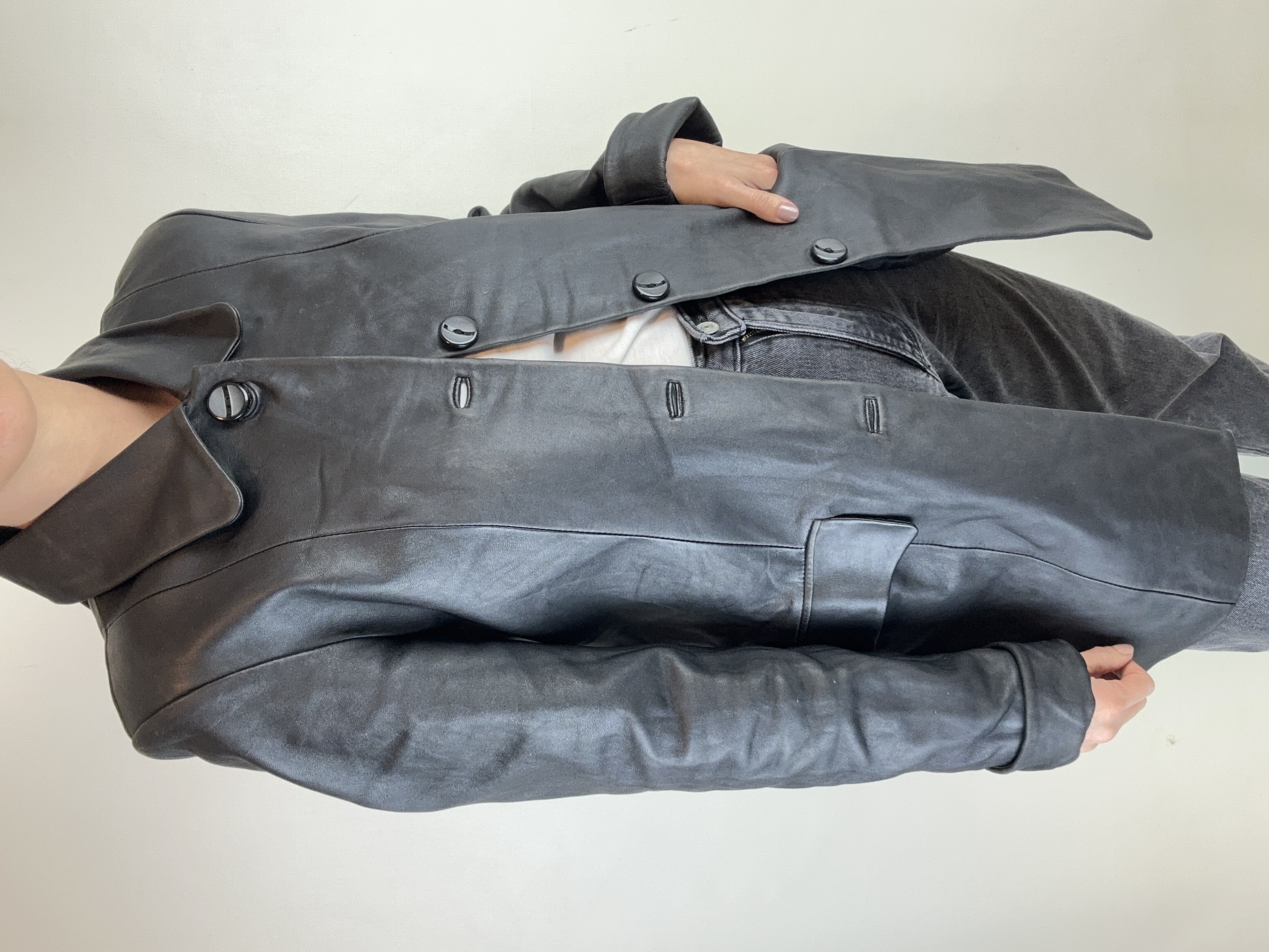 ABRIGO | VINTAGE | CUERO | M 5