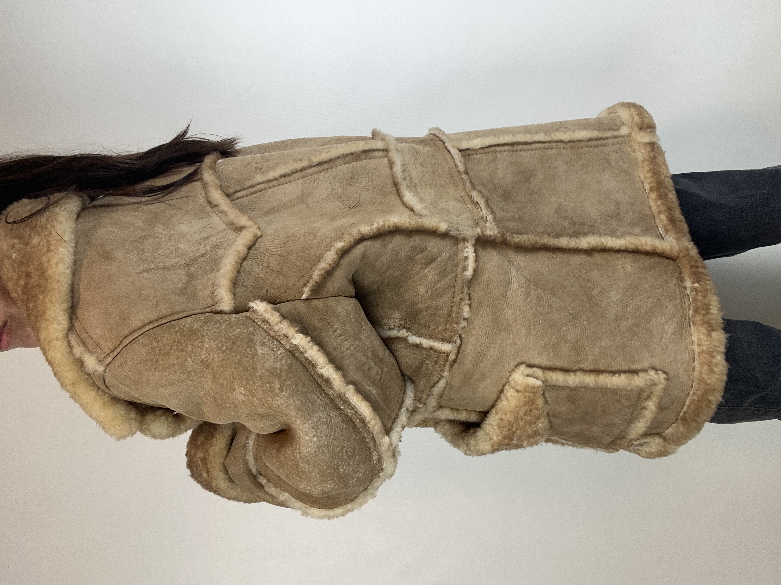 GAMULÁN SHEARLING | 100%  CUERO Y LANA | L 9