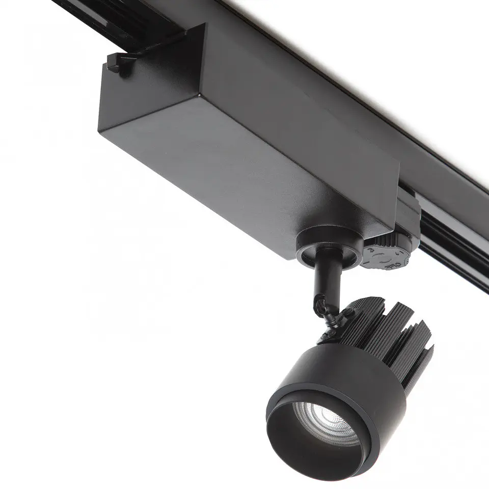 Farol LED 9W 758Lm CRI90 2700ÂºK TrifÃ¡sico Norah 40.000H [J-TR9W-T-WW] 1