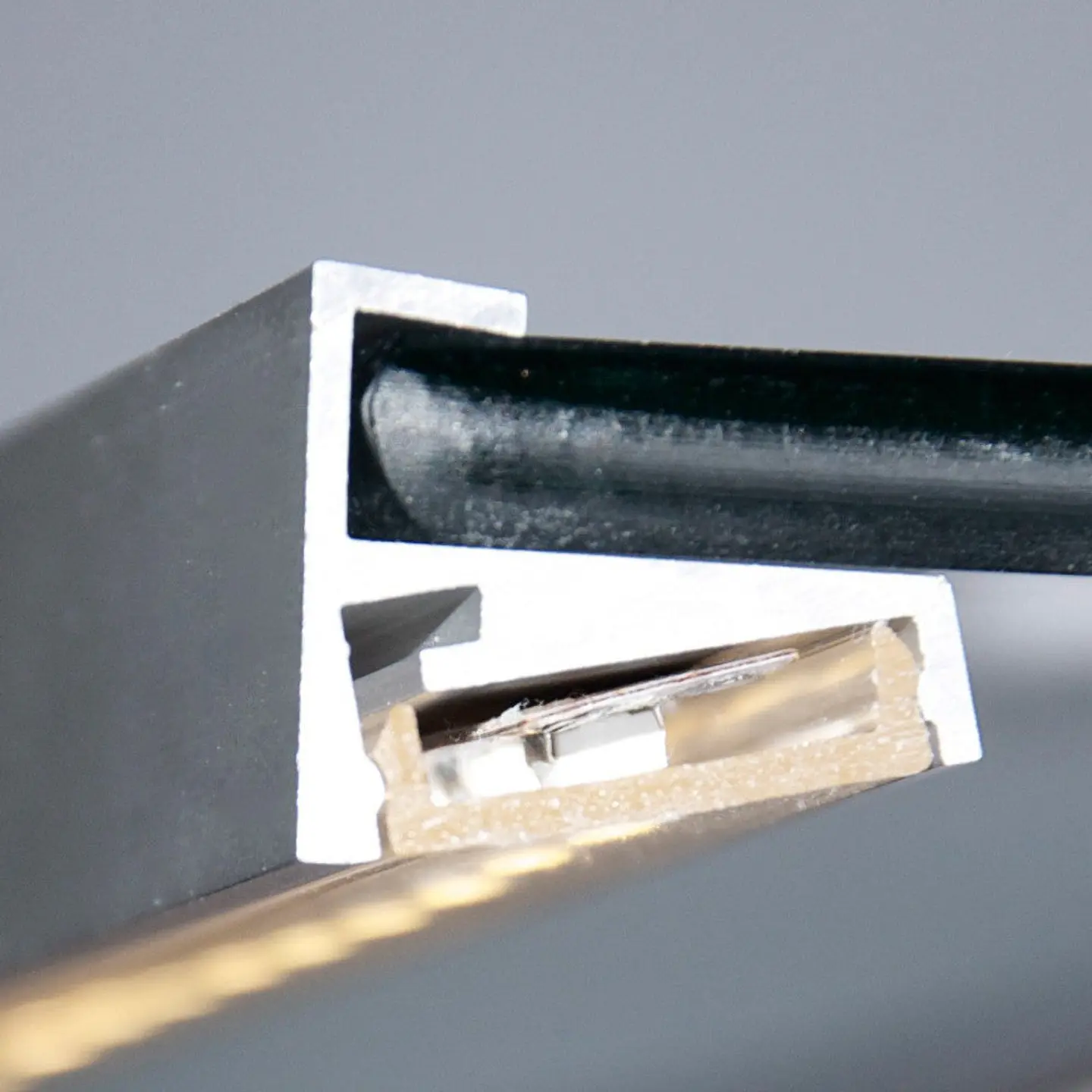 Perfil AlumÃ­nio Para AÂ Tira LED Led Prateleiras Vidro 6Mm X 1M 2