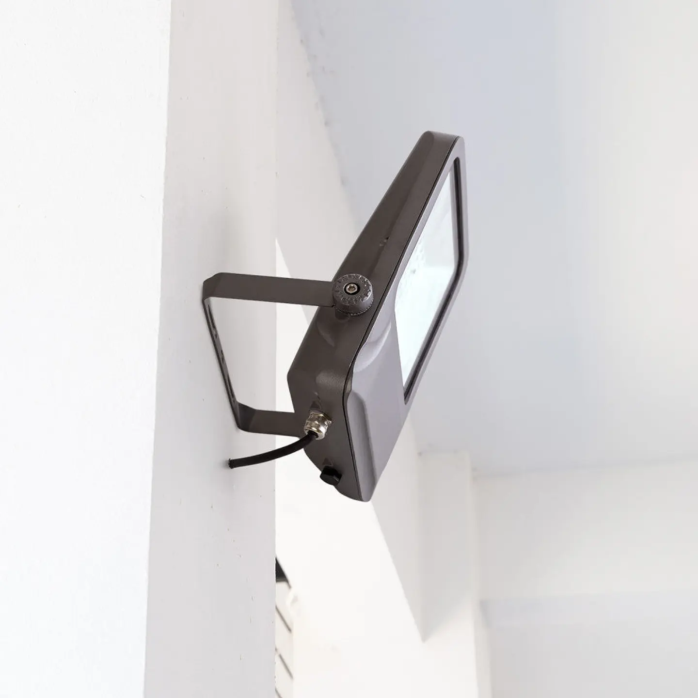 Holofote LED 50W 9000Lm 90Âº 5000ÂºK IP65 Transformador Moso 100.000H [1916-FL-J-50W-CW] 2
