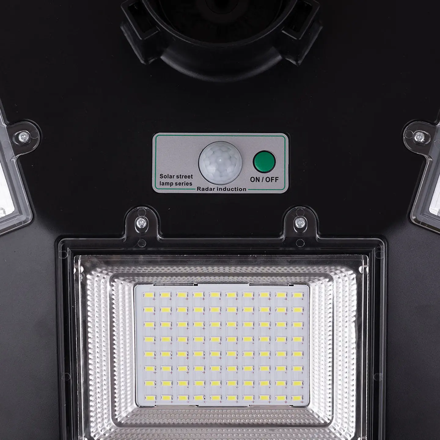 Luminaria Solar LED 150W 15000Lm 4000ÂºK IP67 Panel: 6V 18W BaterÃ­a: 3,2V 15000MaH 4