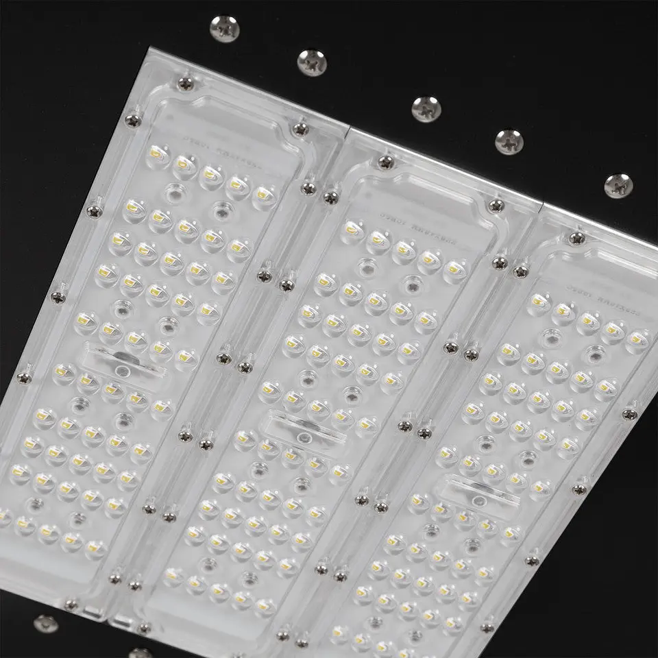 Poste LED 80W 14.000Lm IP66 4000ÂºK Transformador Lifud Flicker Free [HO-R80-W] 4