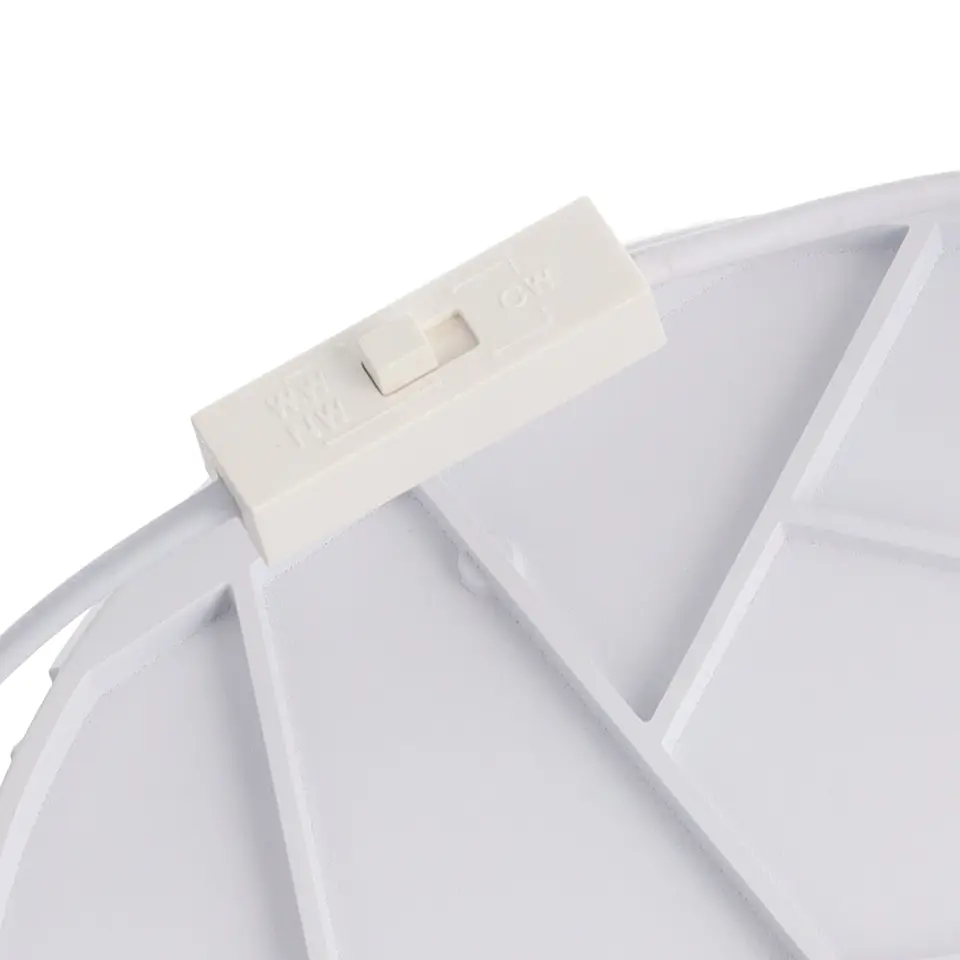 Downlight LED 20W 4 CCT (tom de luz regulÃ¡vel) 140LM/W UGR17 Driver Lifud 3