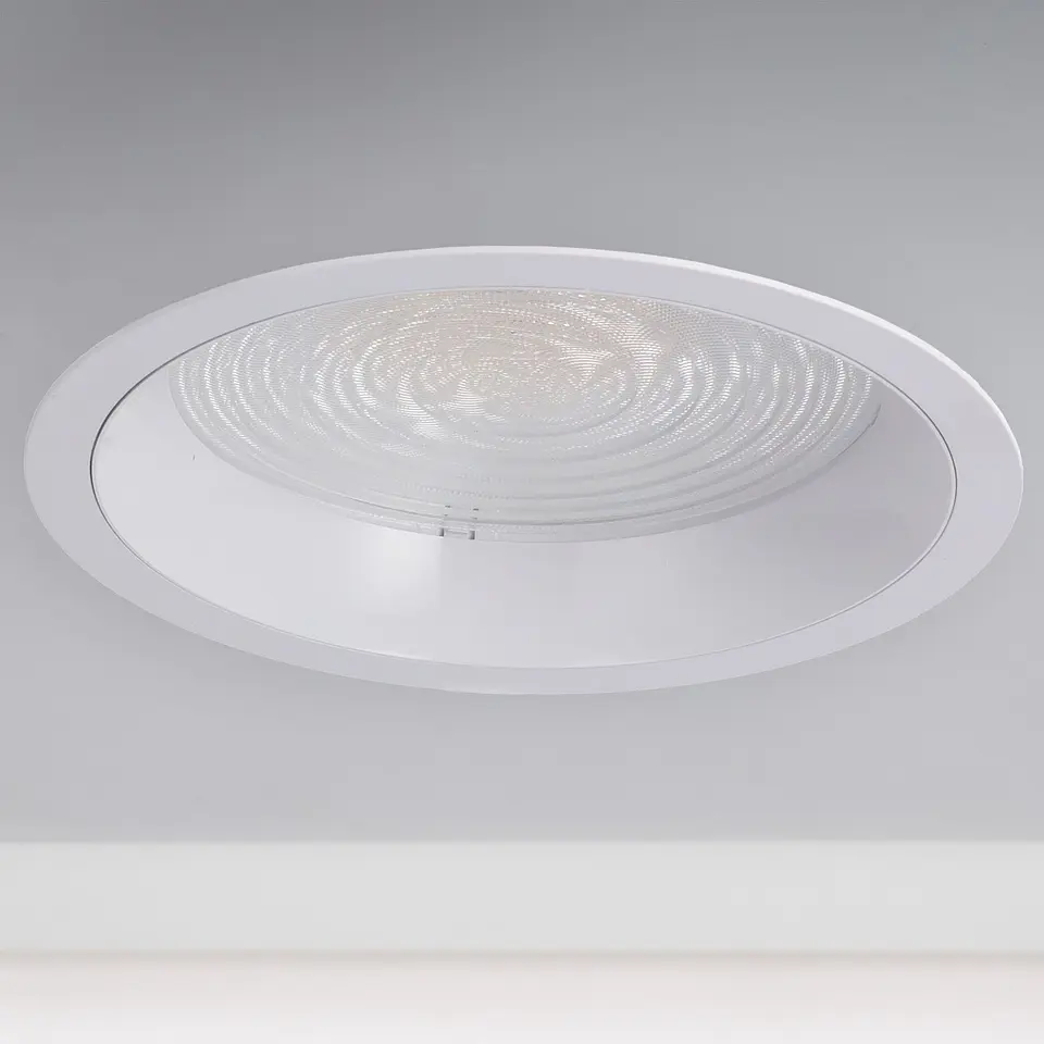 Downlight LED 30W 4 CCT (tom de luz regulÃ¡vel) 140LM/W UGR17 Driver Lifud 8